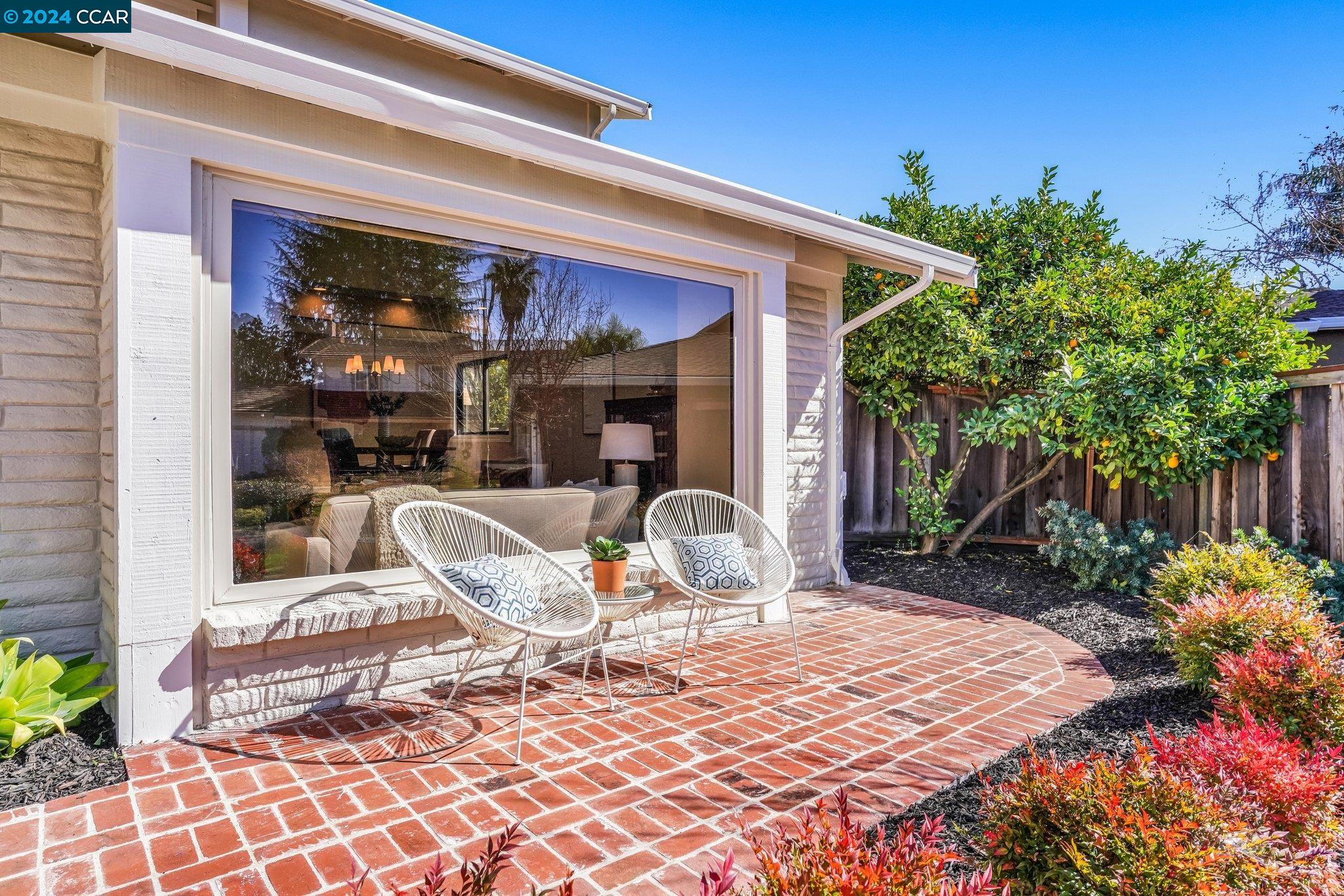 141 Burgess Ct