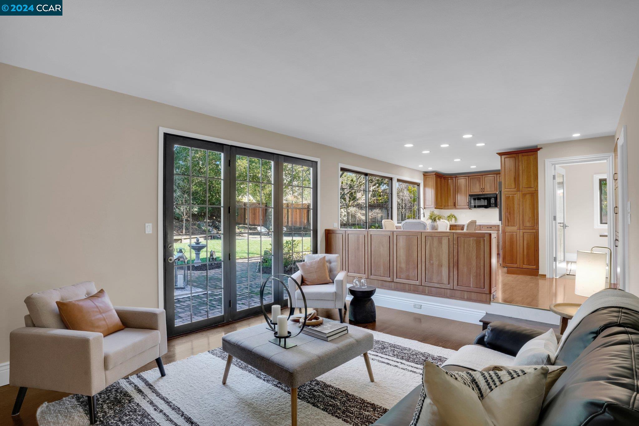 141 Burgess Ct