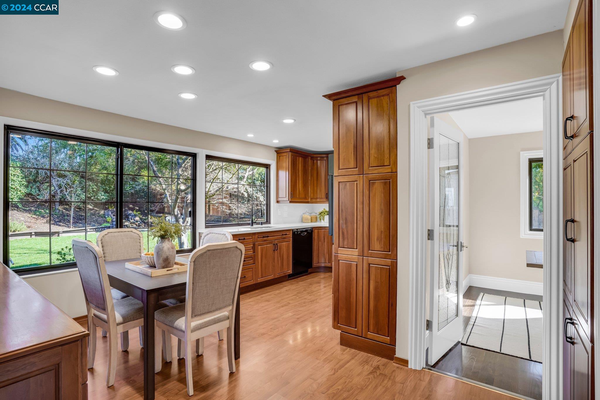 141 Burgess Ct
