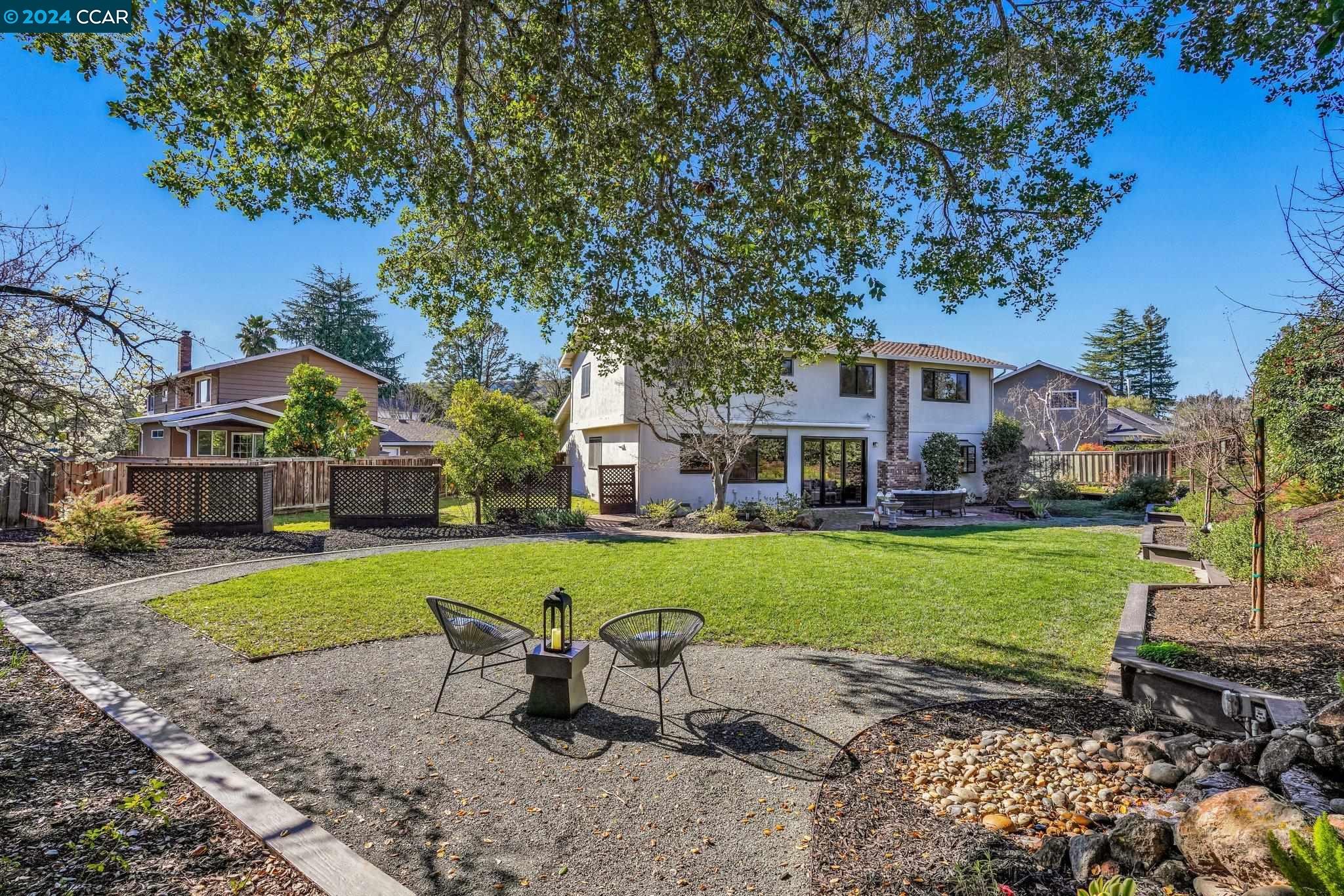 141 Burgess Ct