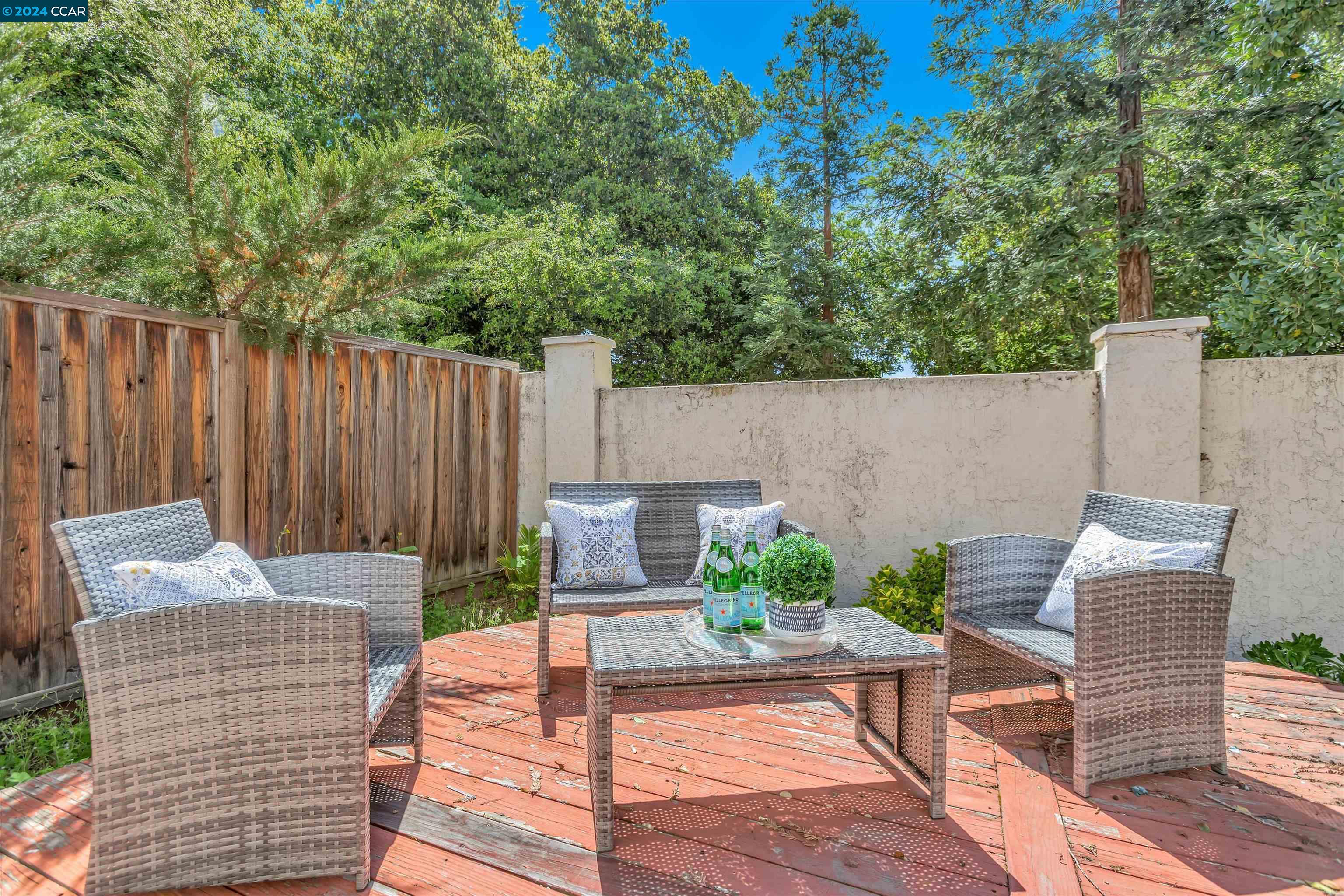5224 Pebble Glen Dr