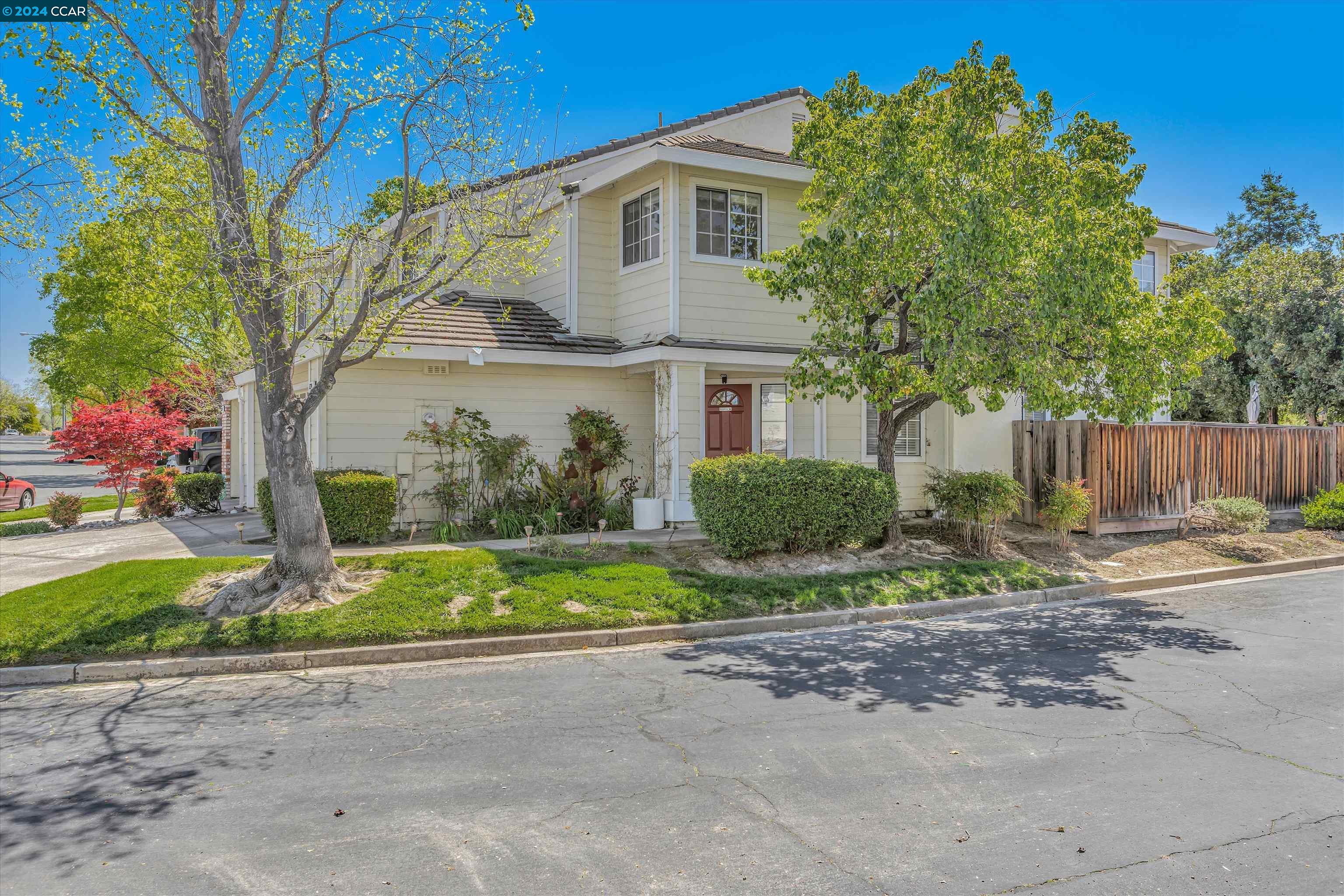 5224 Pebble Glen Dr