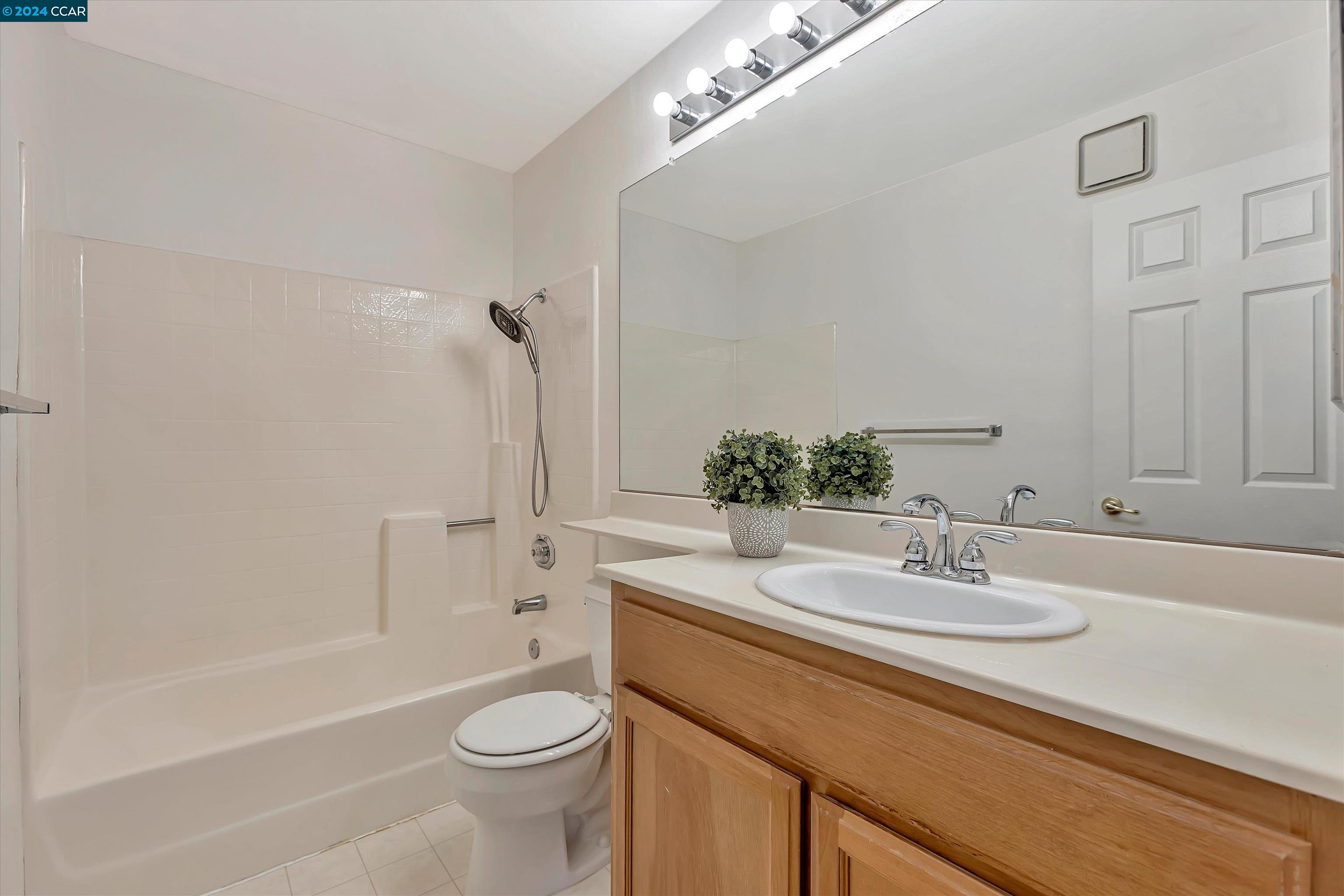 5224 Pebble Glen Dr