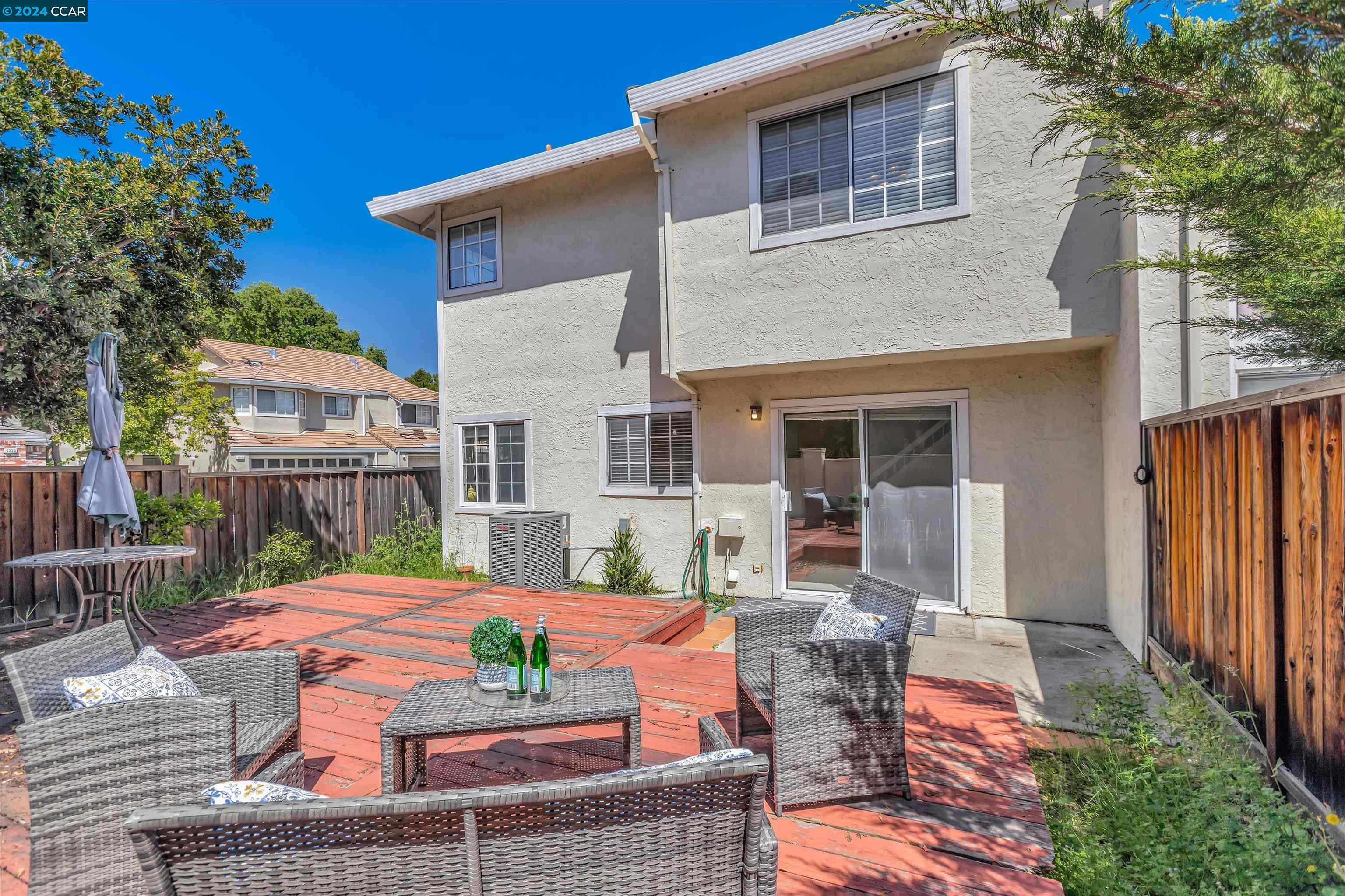 5224 Pebble Glen Dr