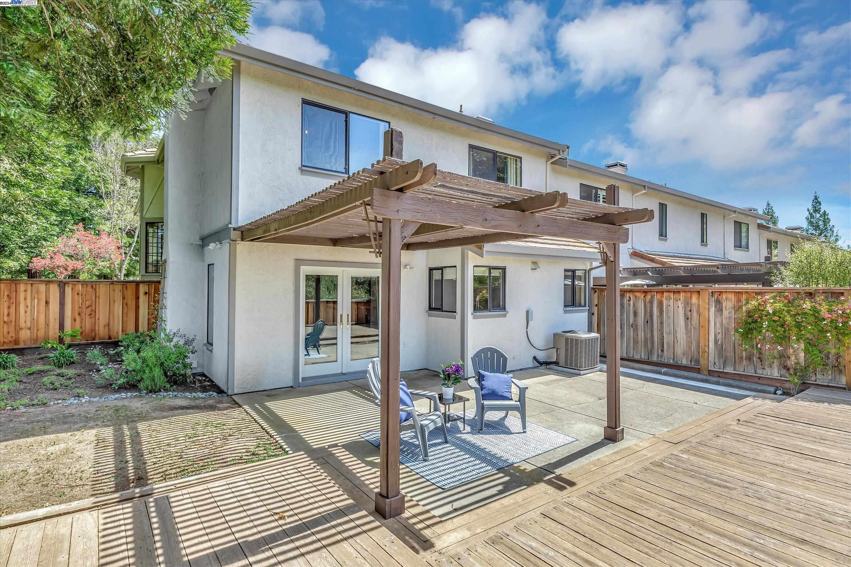 49 Canyon Green Ct
