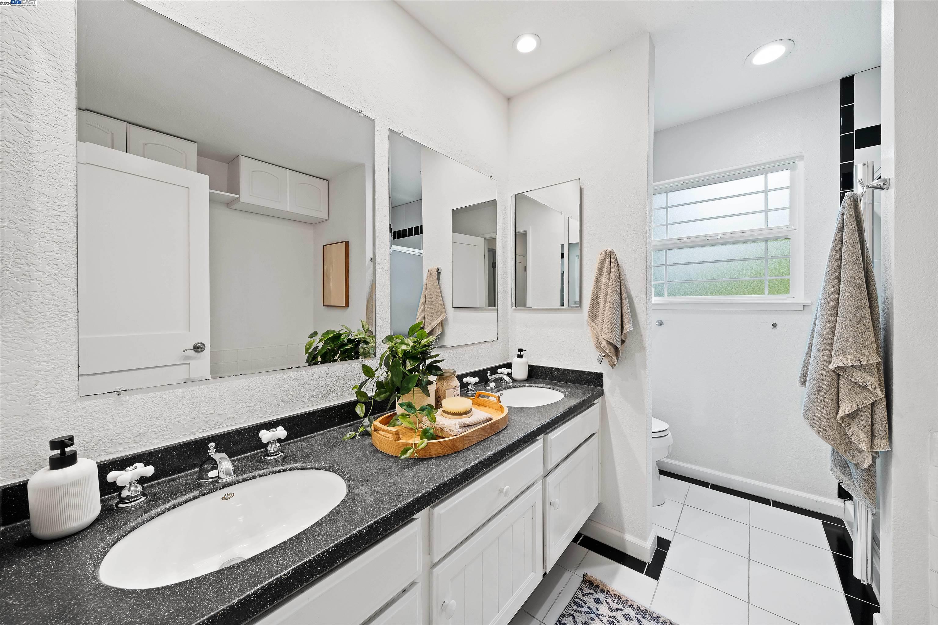 868 Ackerman Dr
