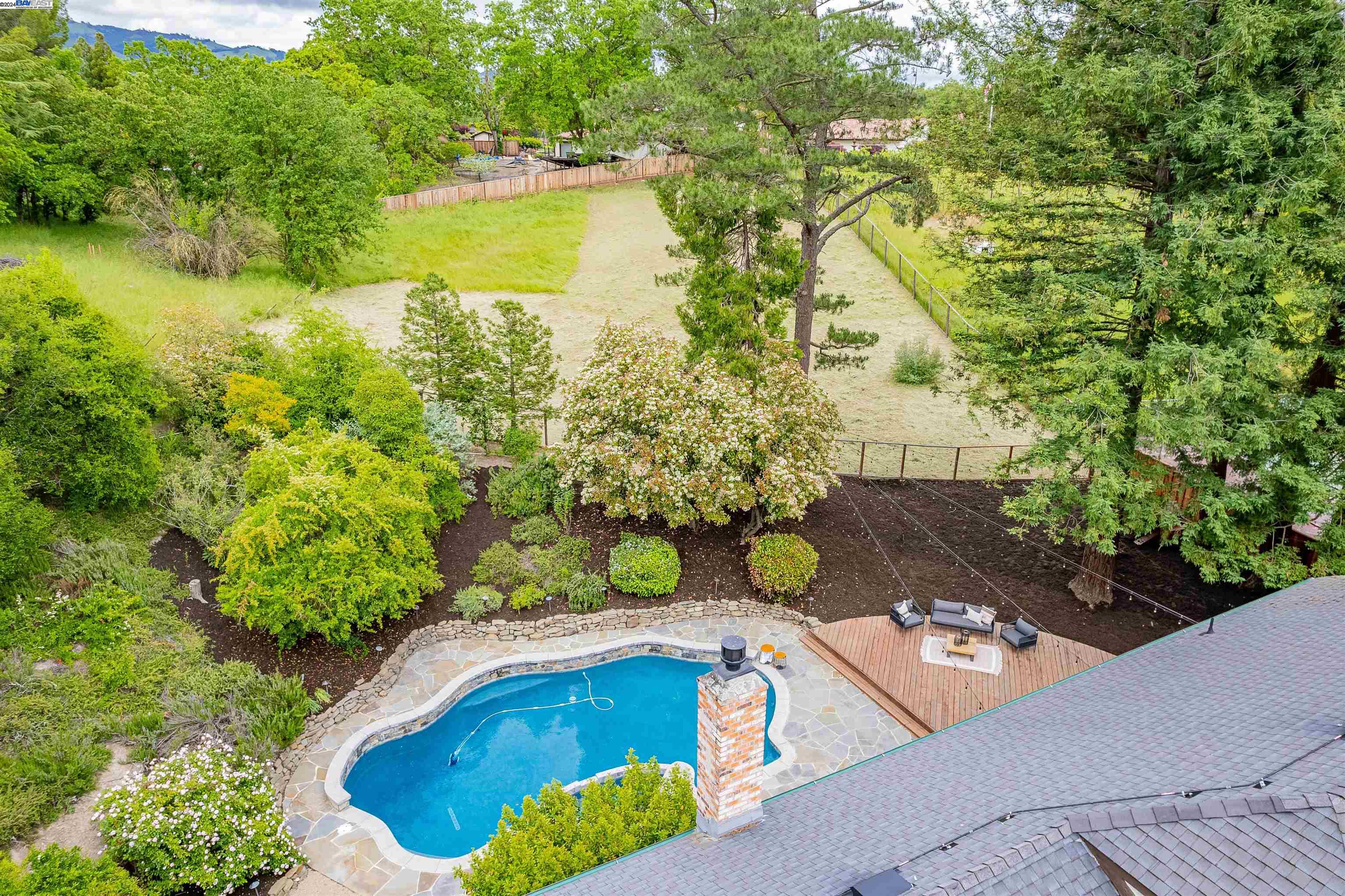 868 Ackerman Dr