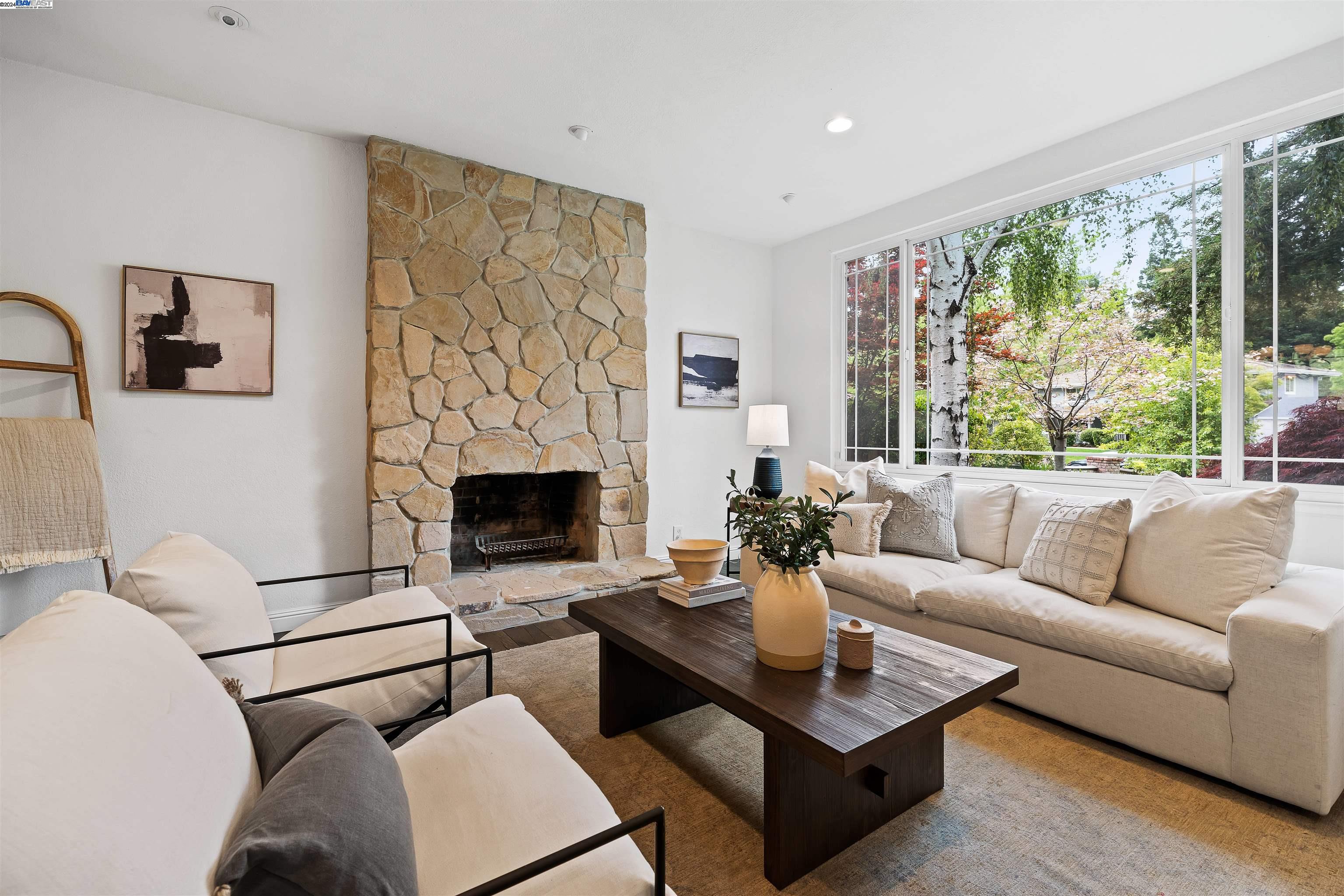 868 Ackerman Dr