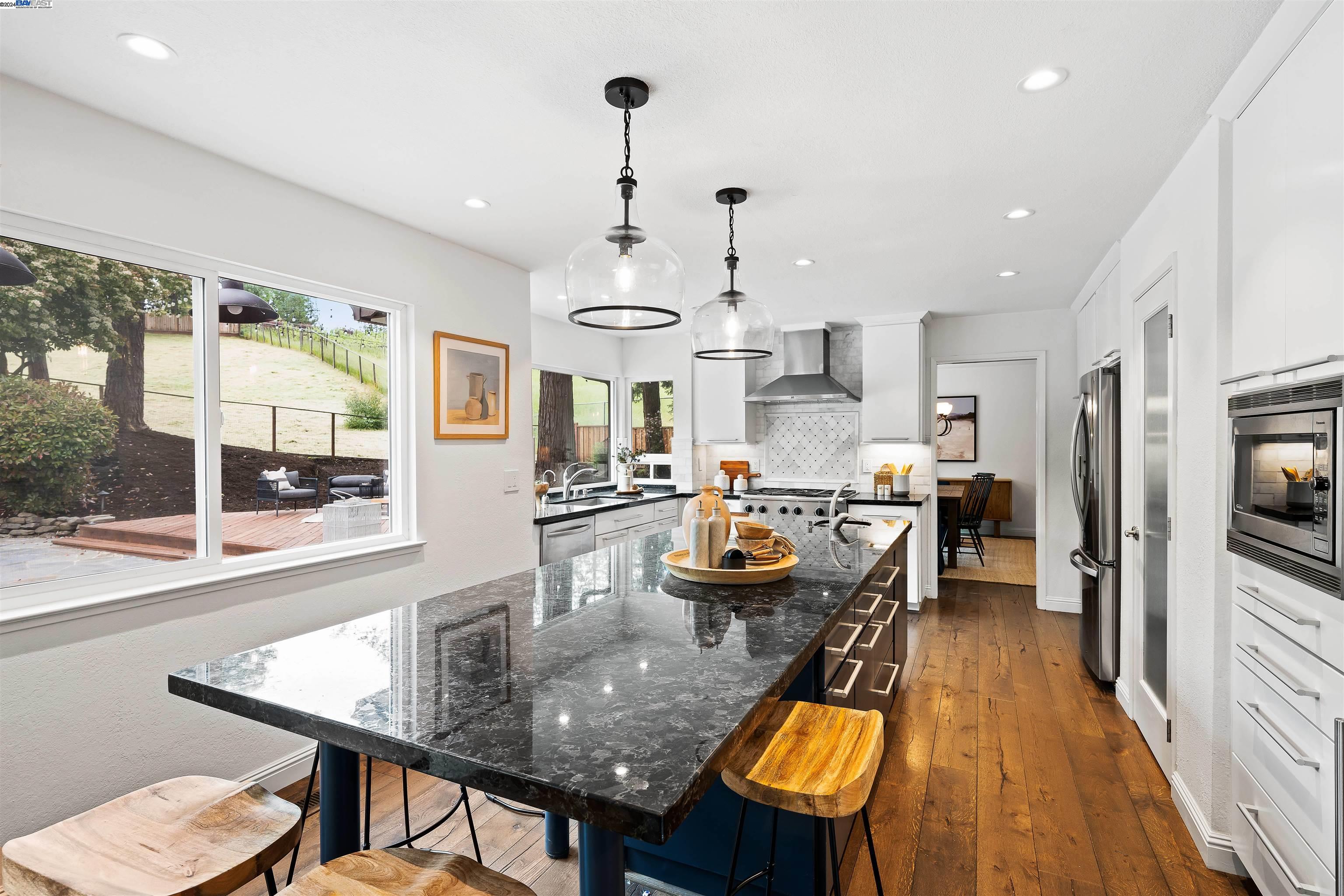868 Ackerman Dr