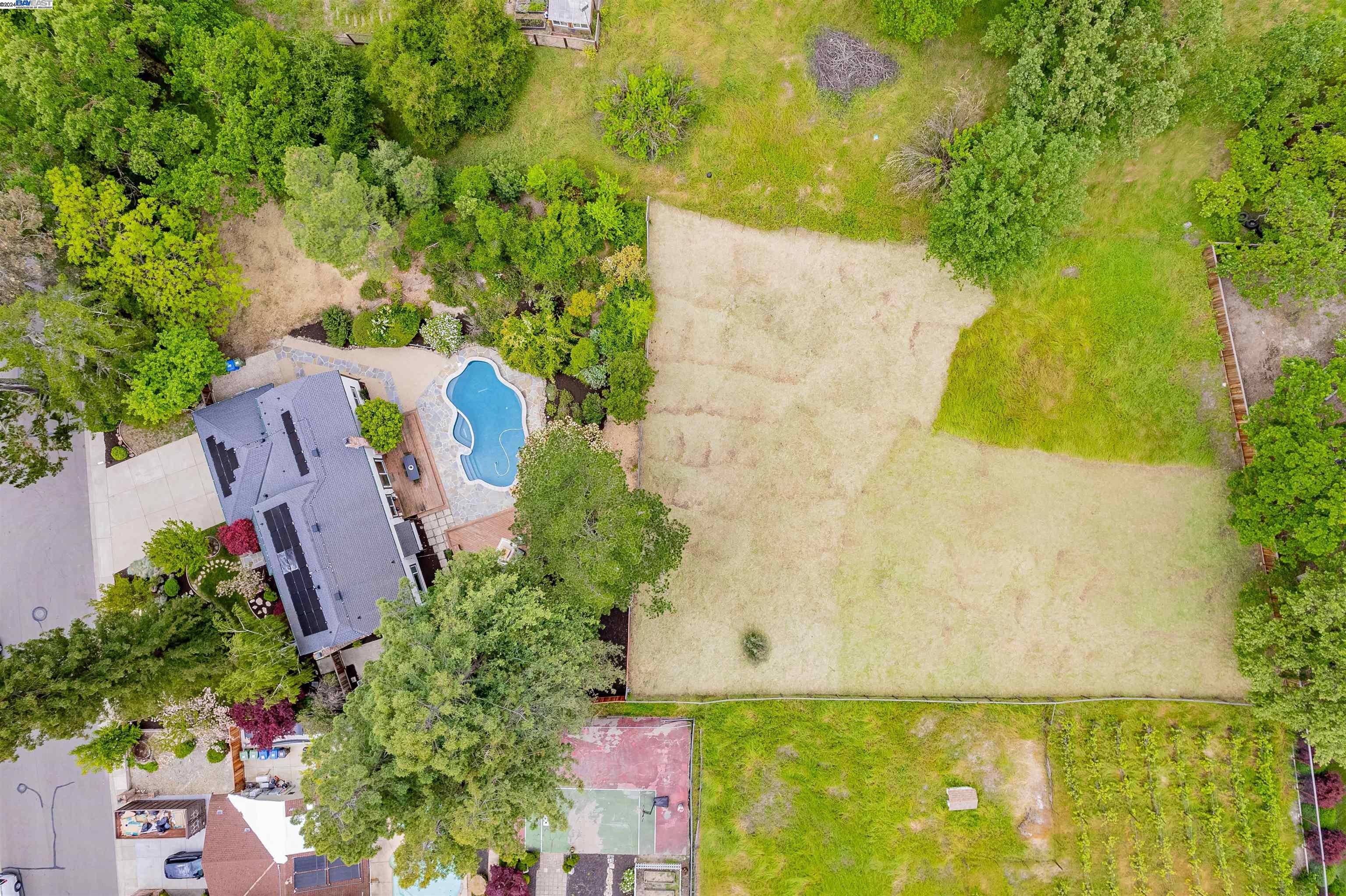 868 Ackerman Dr