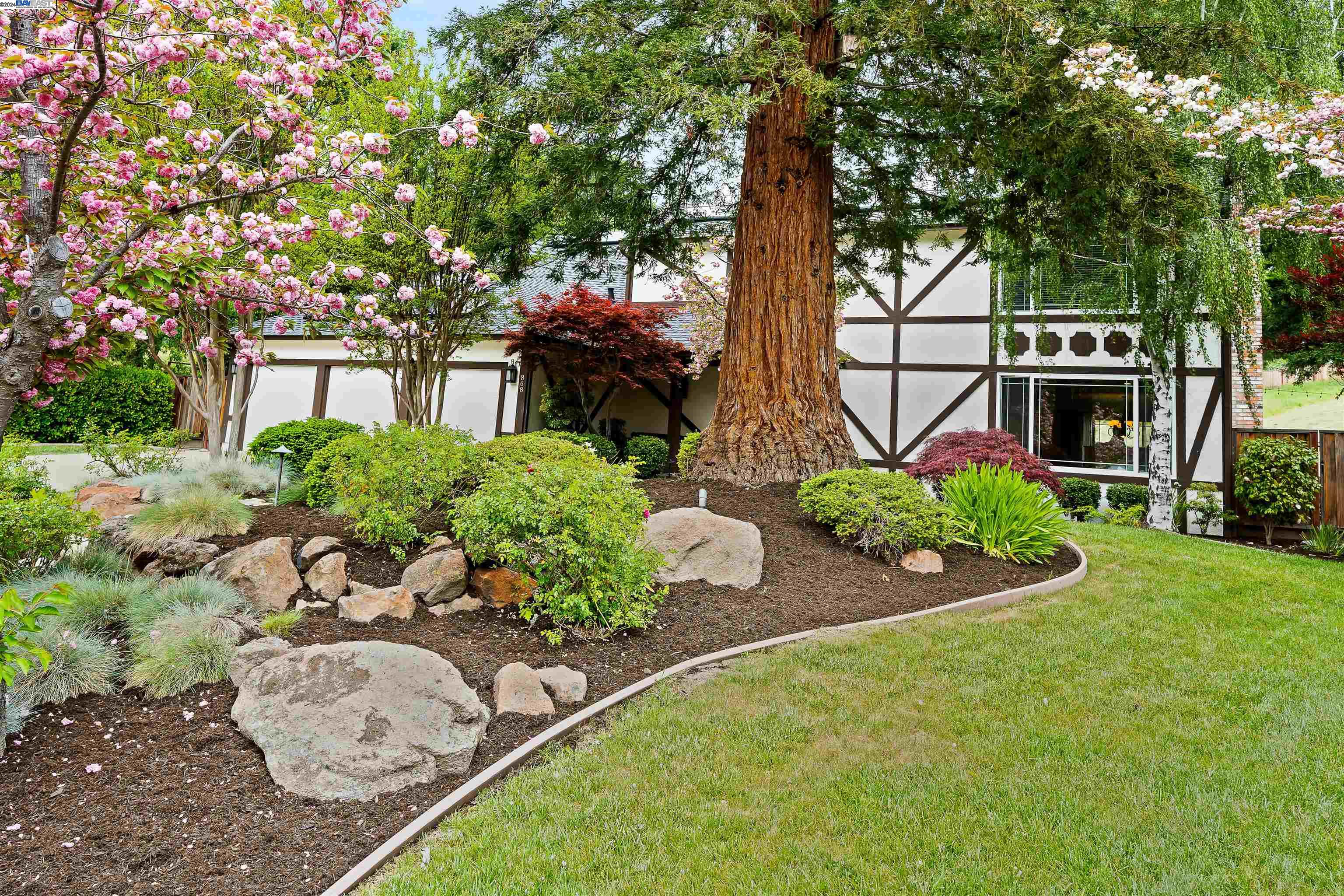 868 Ackerman Dr