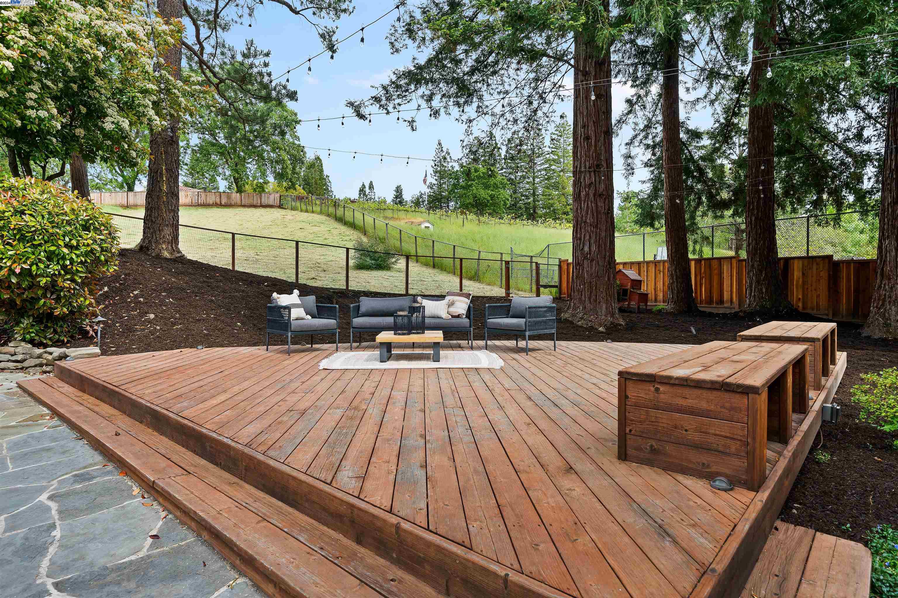 868 Ackerman Dr