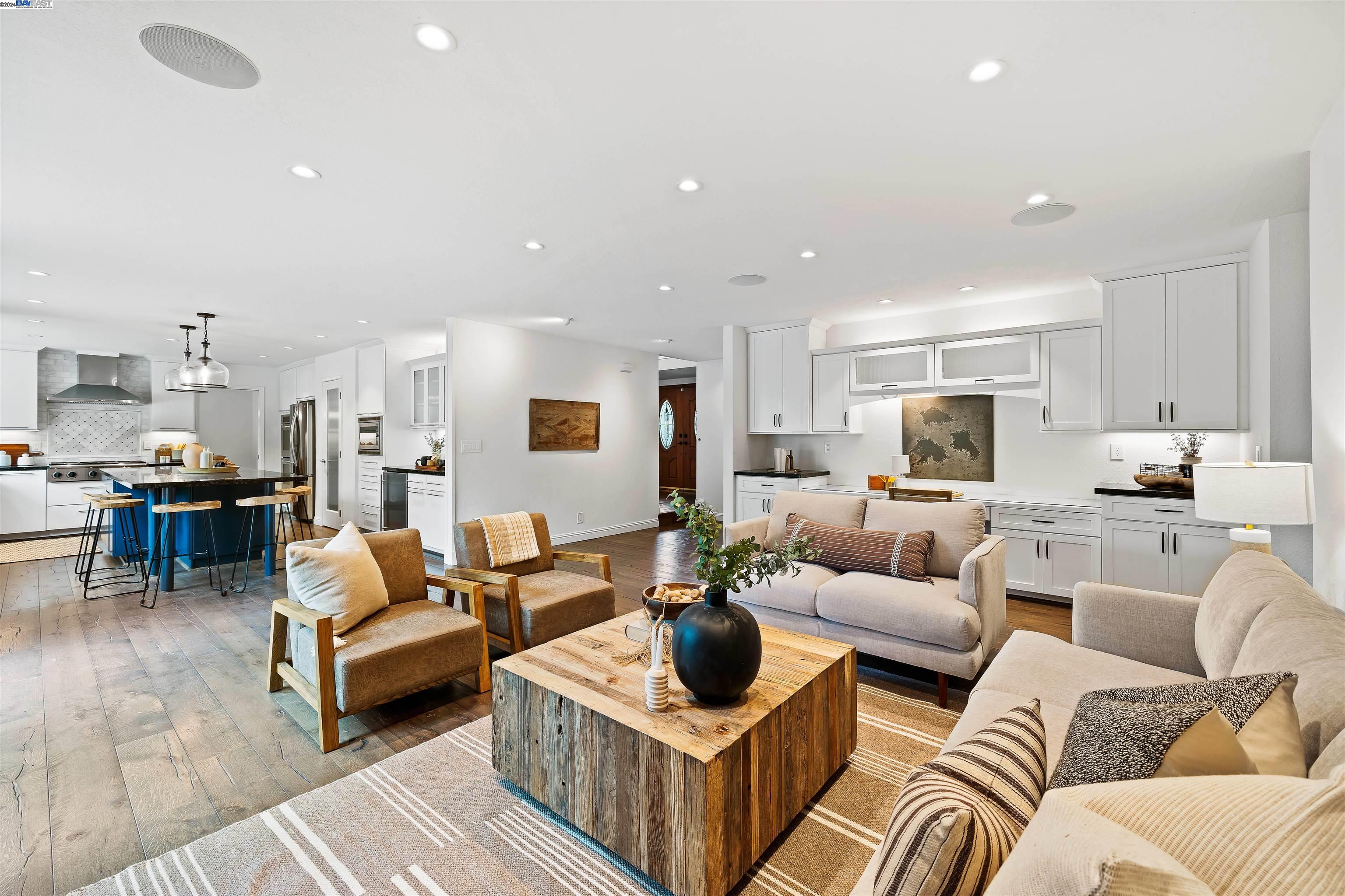868 Ackerman Dr
