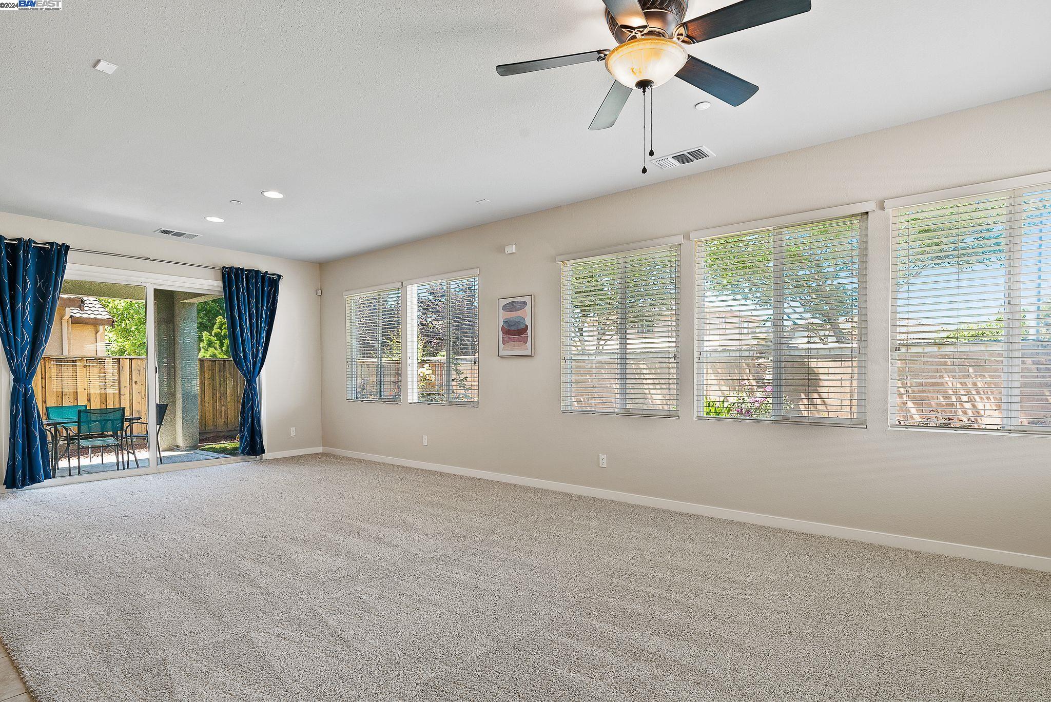 100 Clear Lake Ct