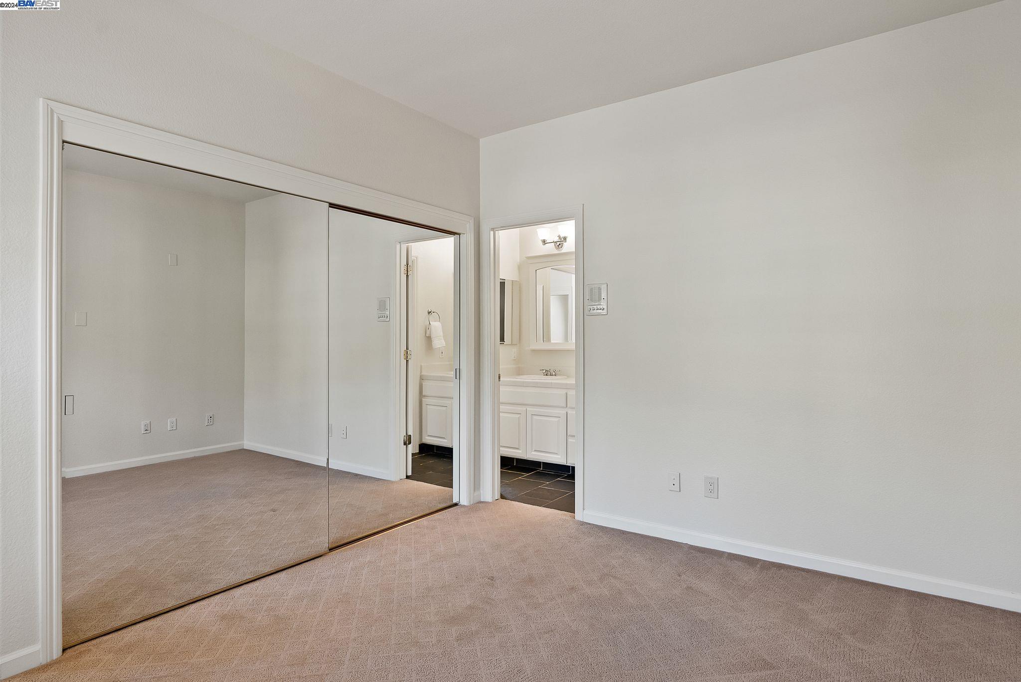 10 Pepperwood Ln