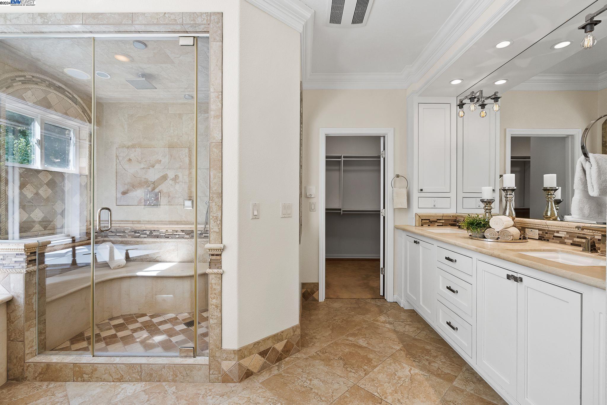 10 Pepperwood Ln