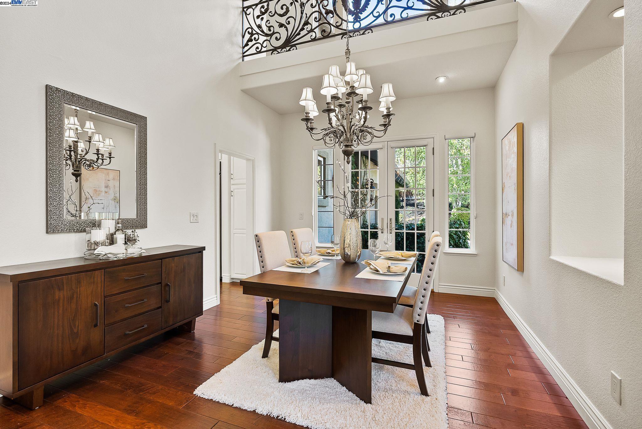 10 Pepperwood Ln
