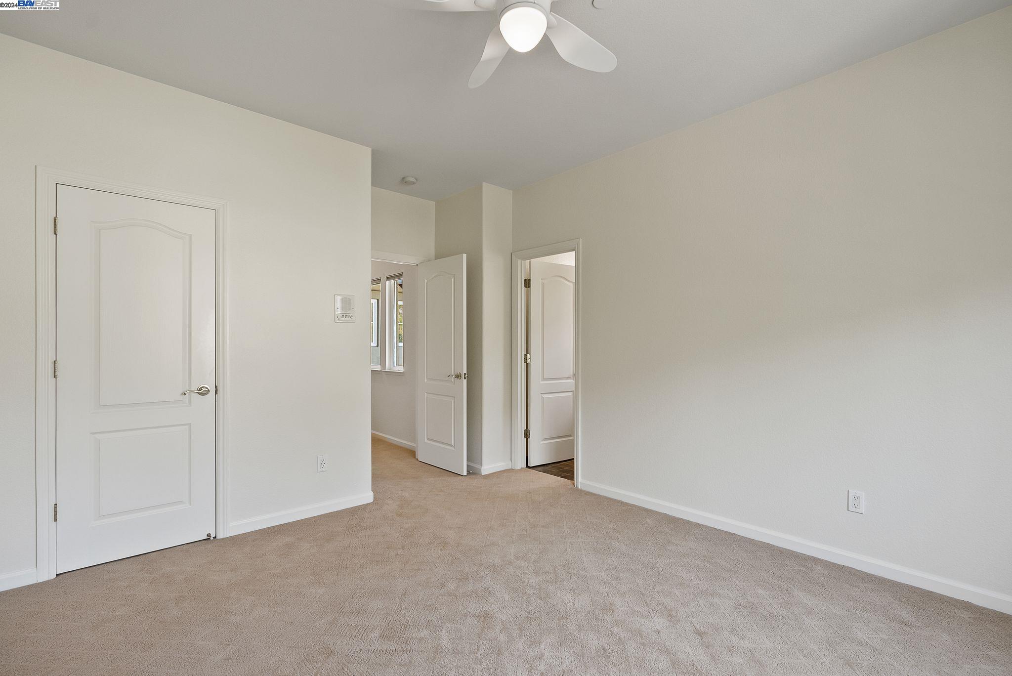 10 Pepperwood Ln