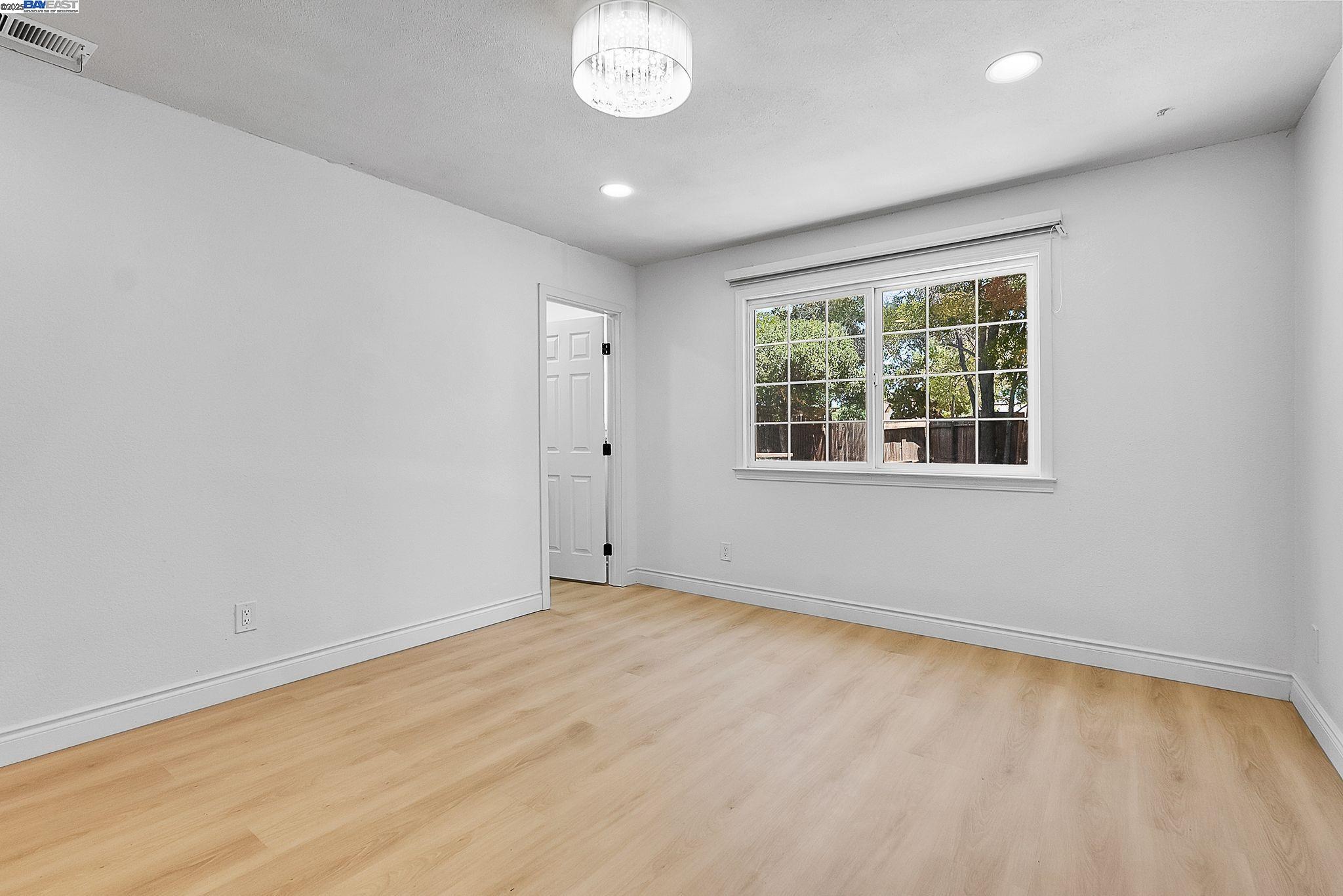 3481 Michael Pl