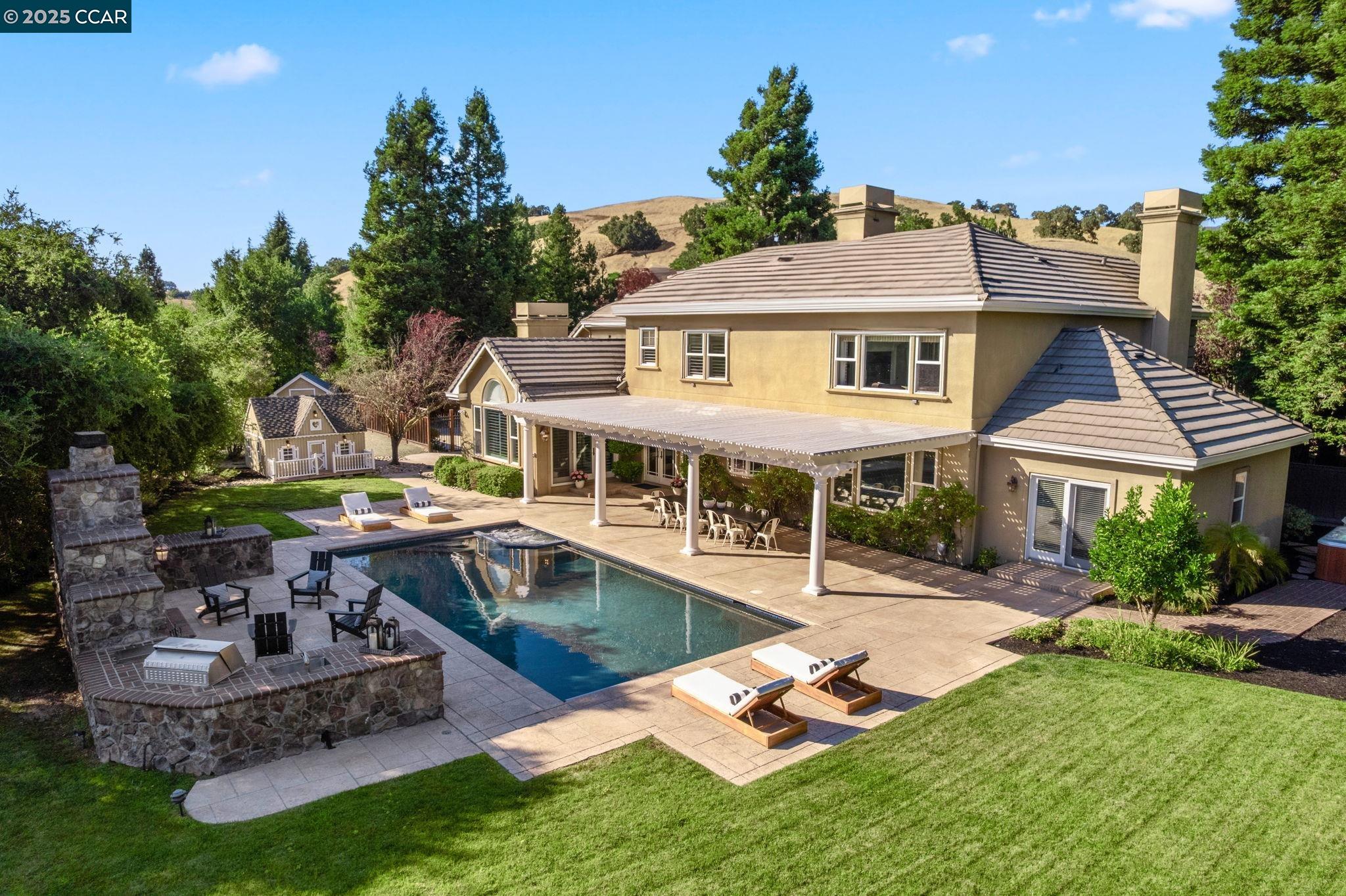 218 Fieldcrest Ct