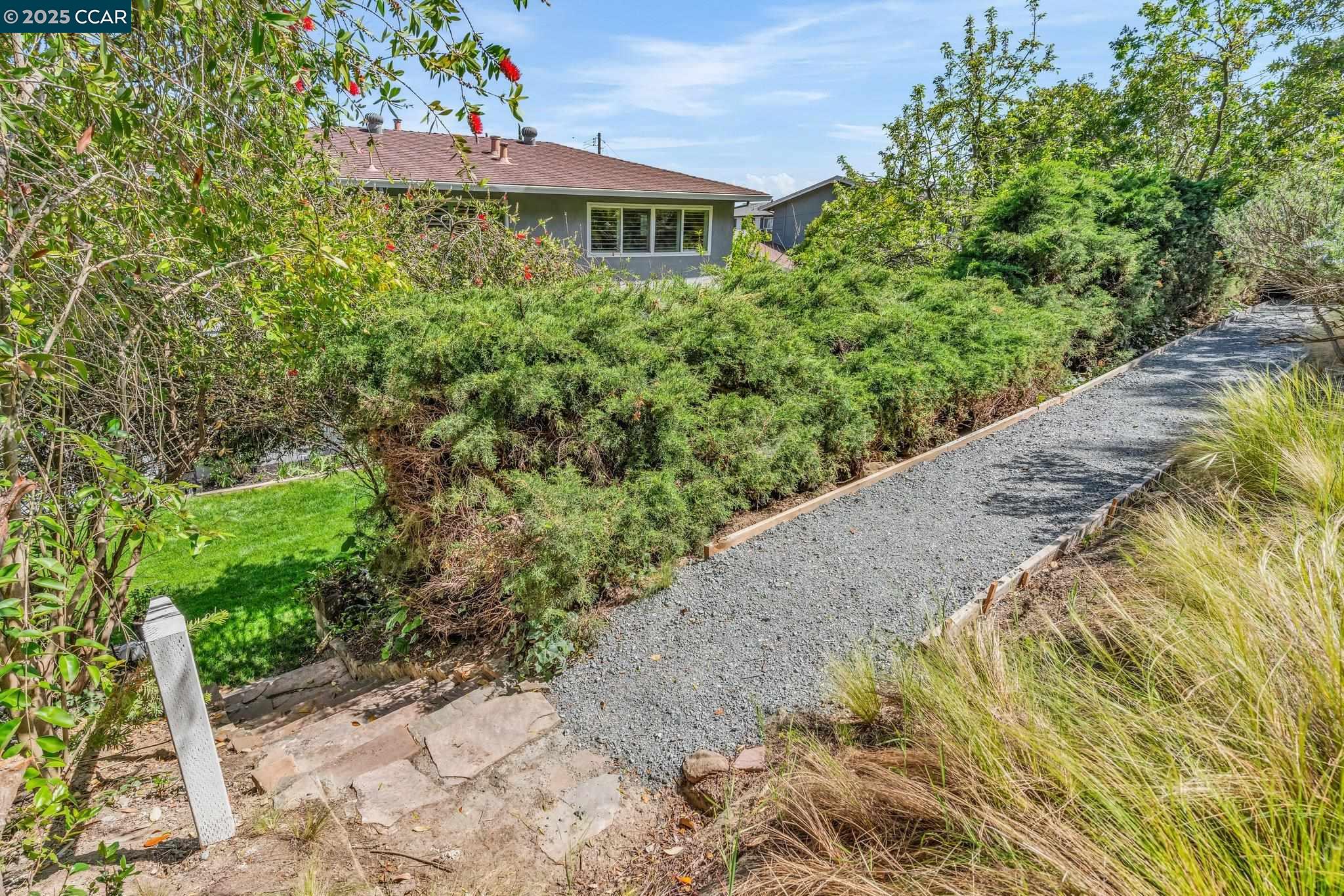 11373 Rampart Dr
