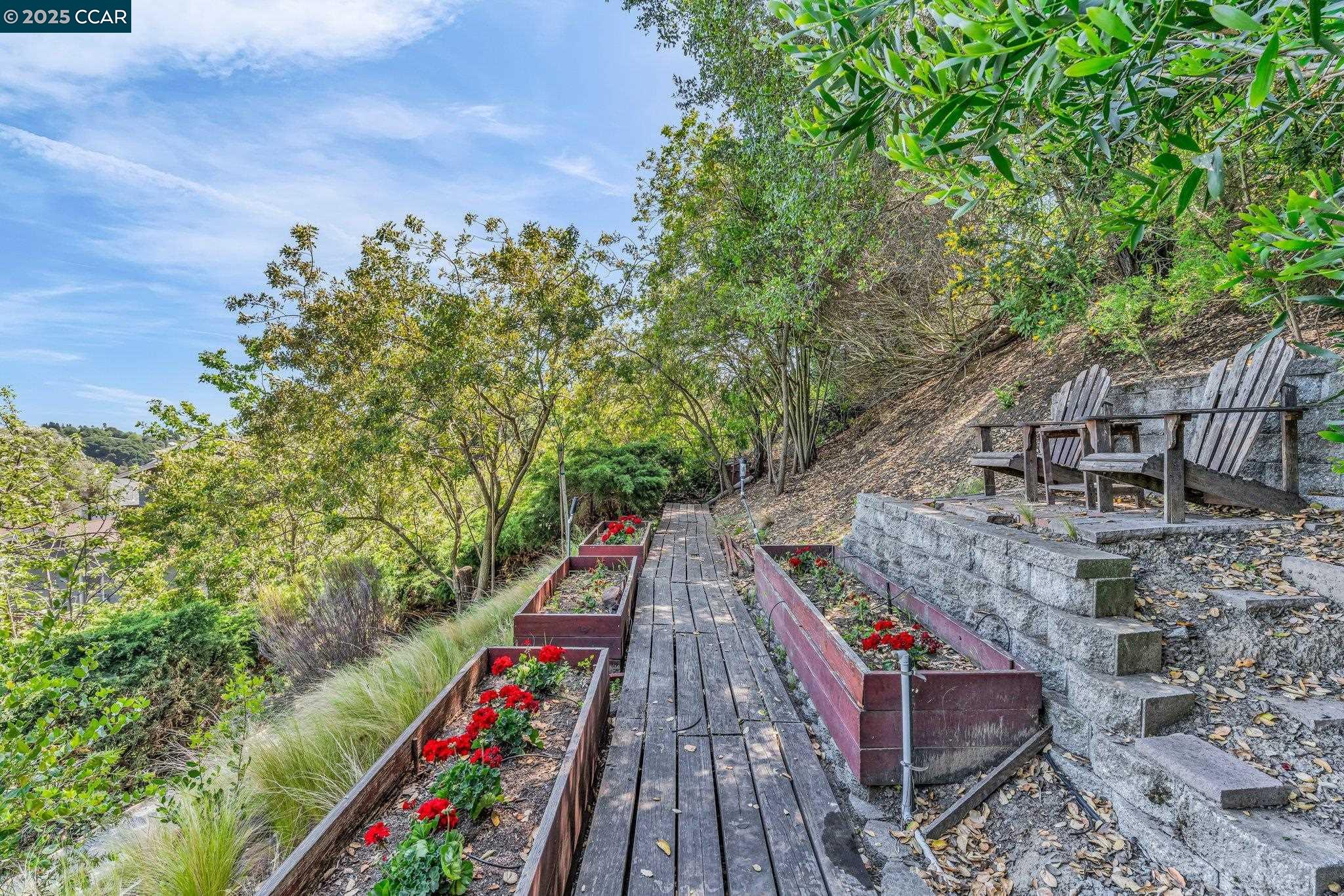 11373 Rampart Dr