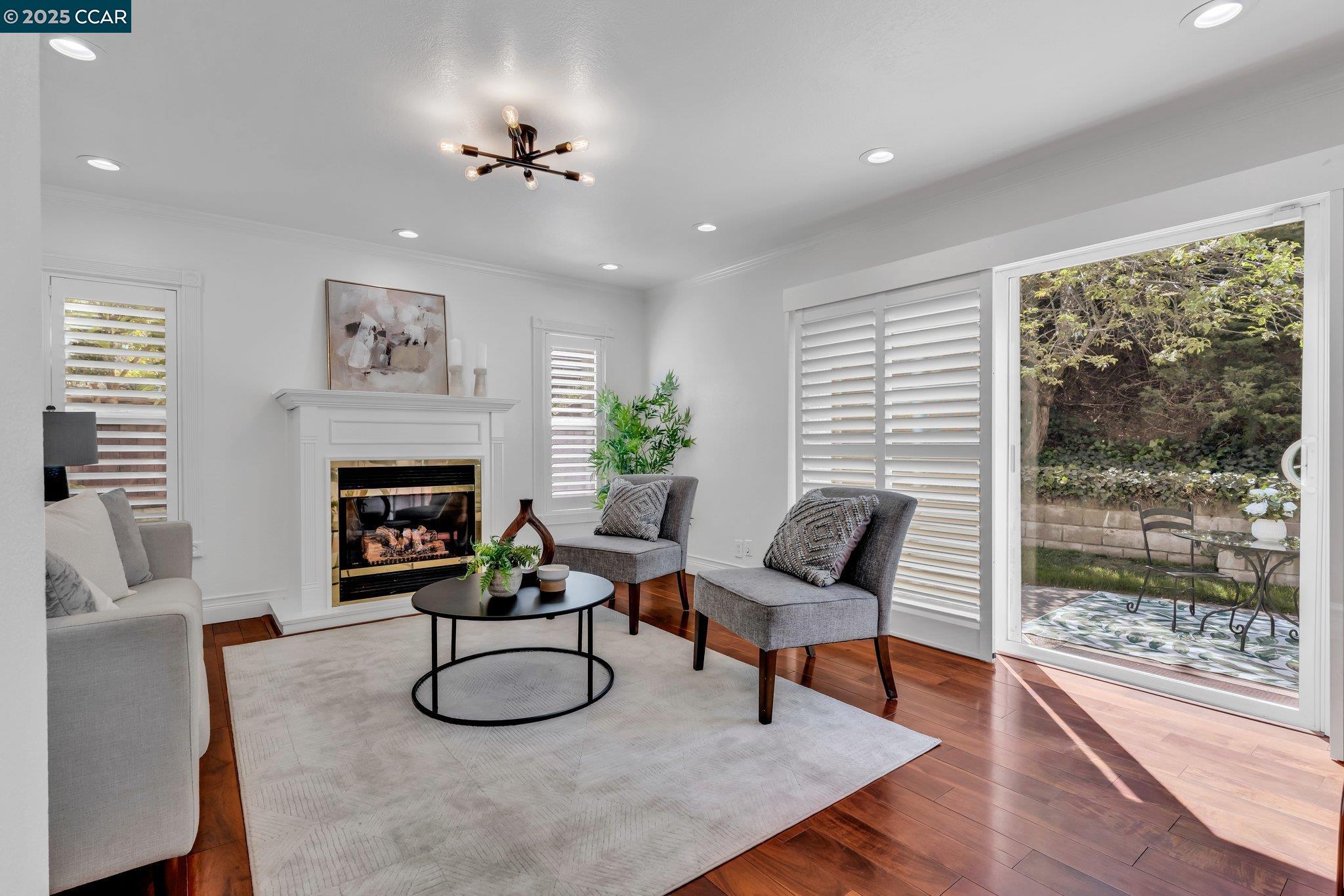 11373 Rampart Dr