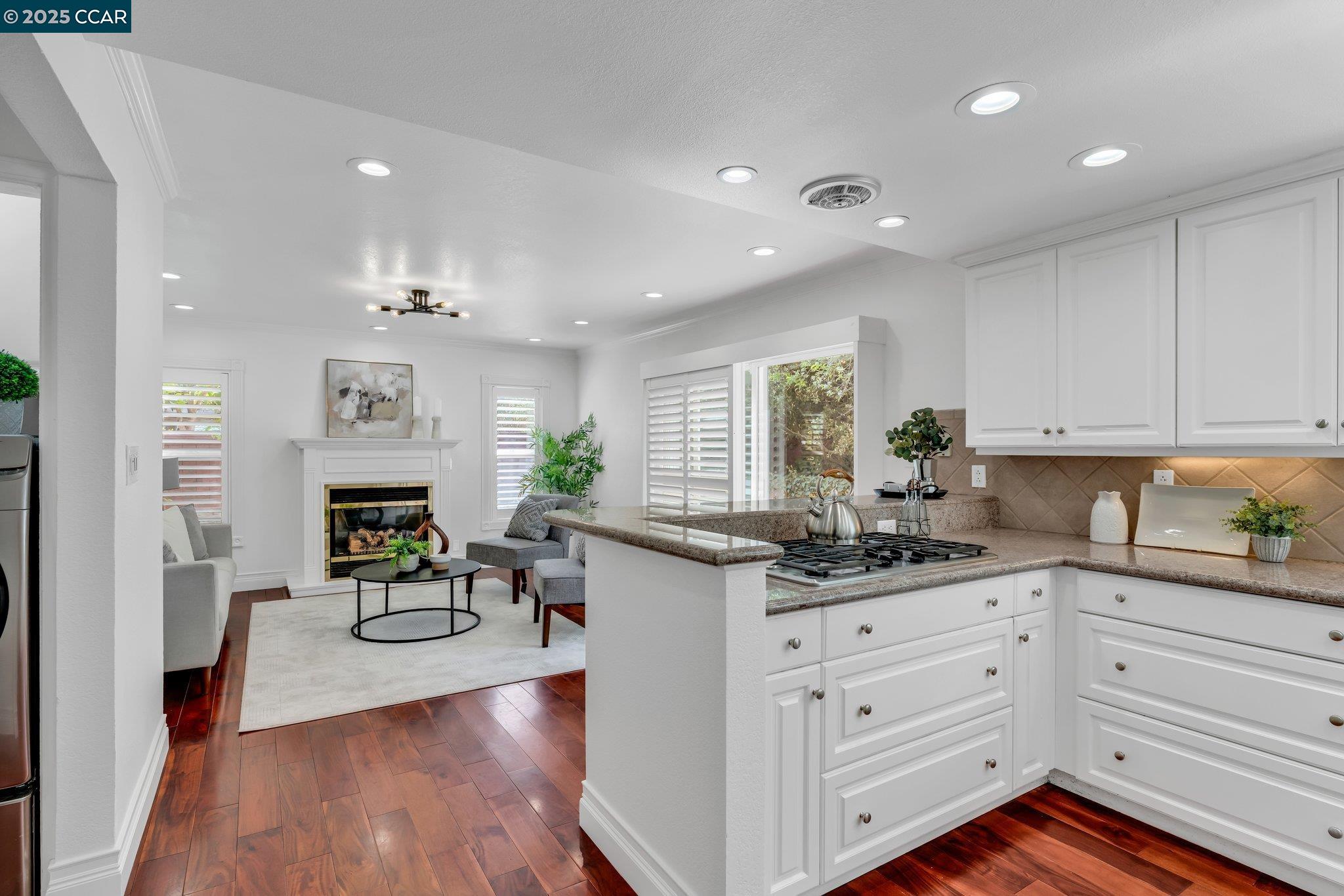11373 Rampart Dr