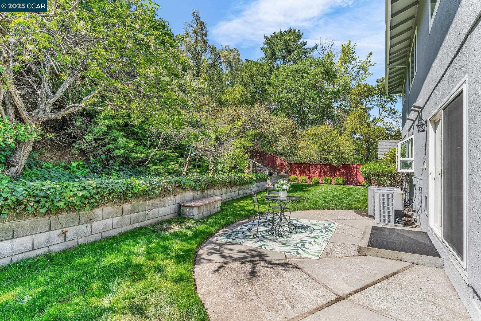 11373 Rampart Dr