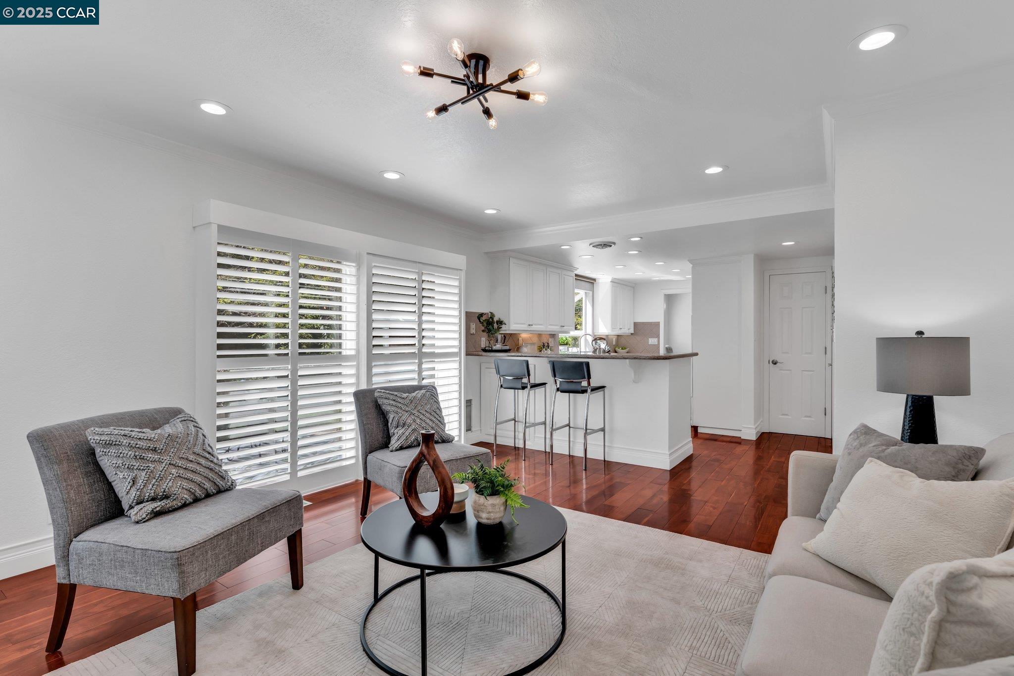 11373 Rampart Dr