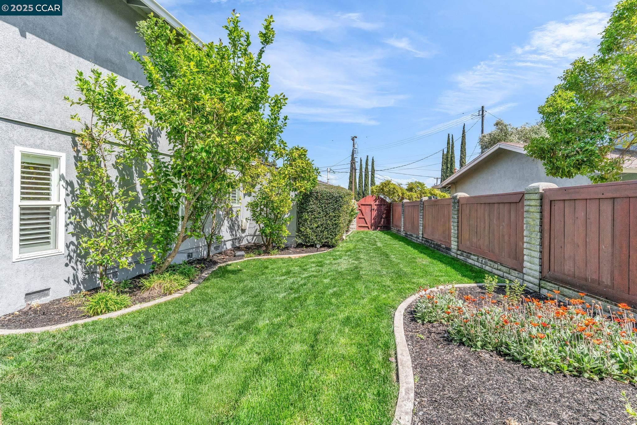 11373 Rampart Dr