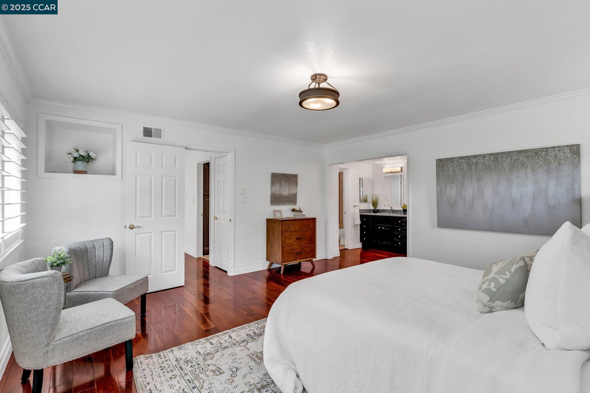 11373 Rampart Dr