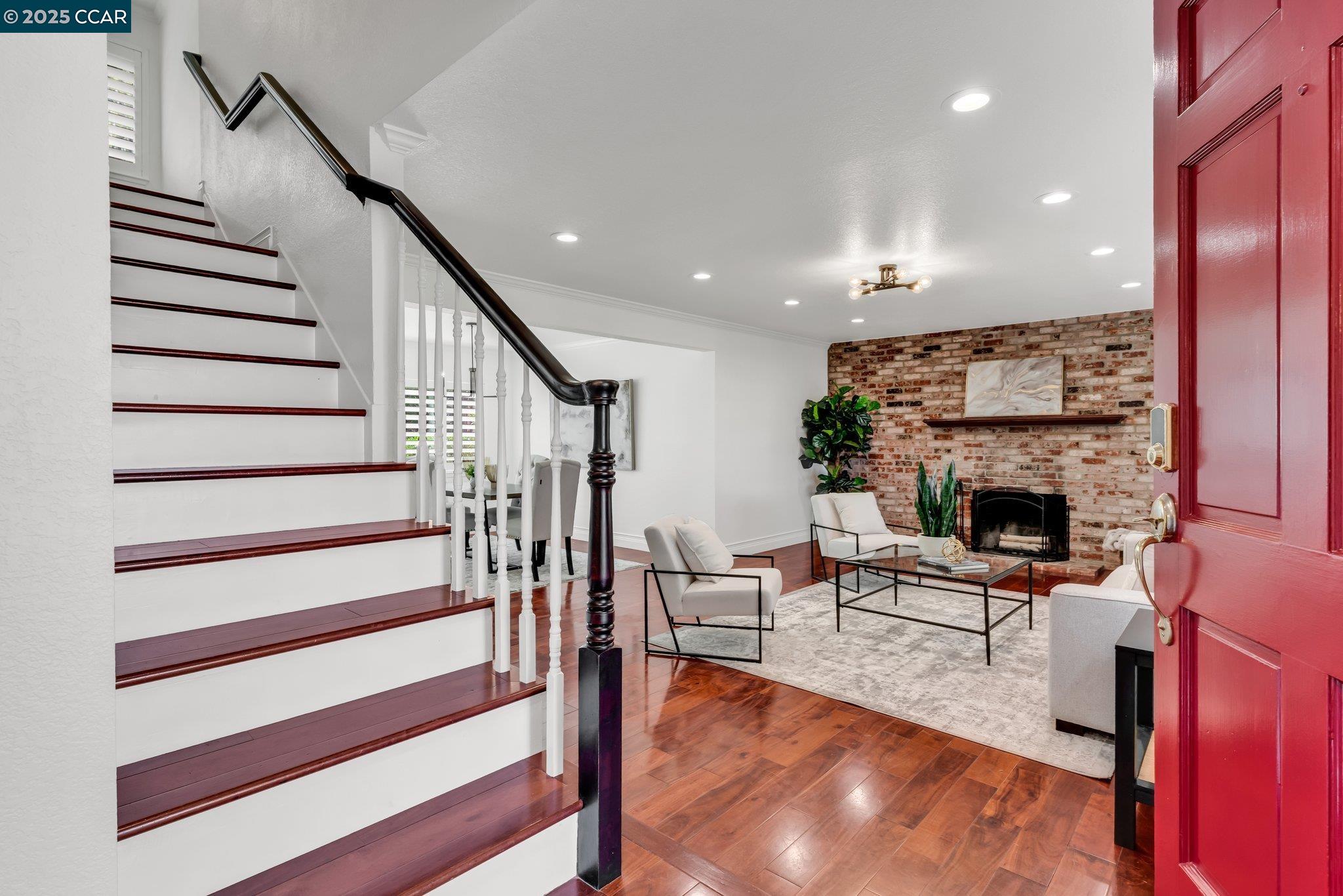 11373 Rampart Dr