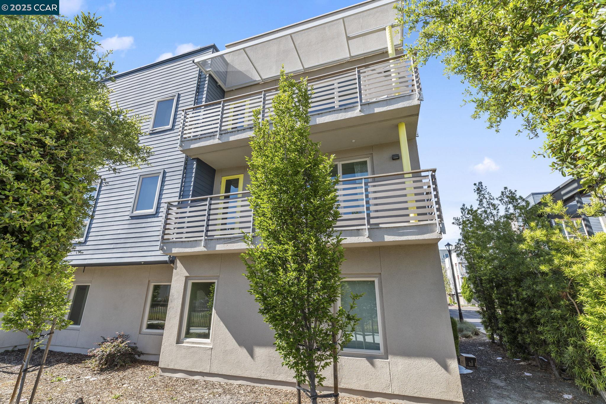 320 Riesling Ave # 23