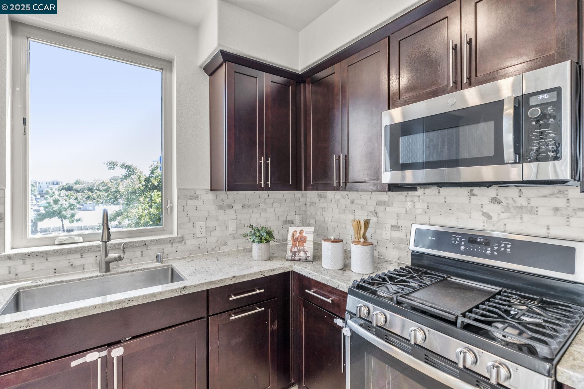 320 Riesling Ave # 23