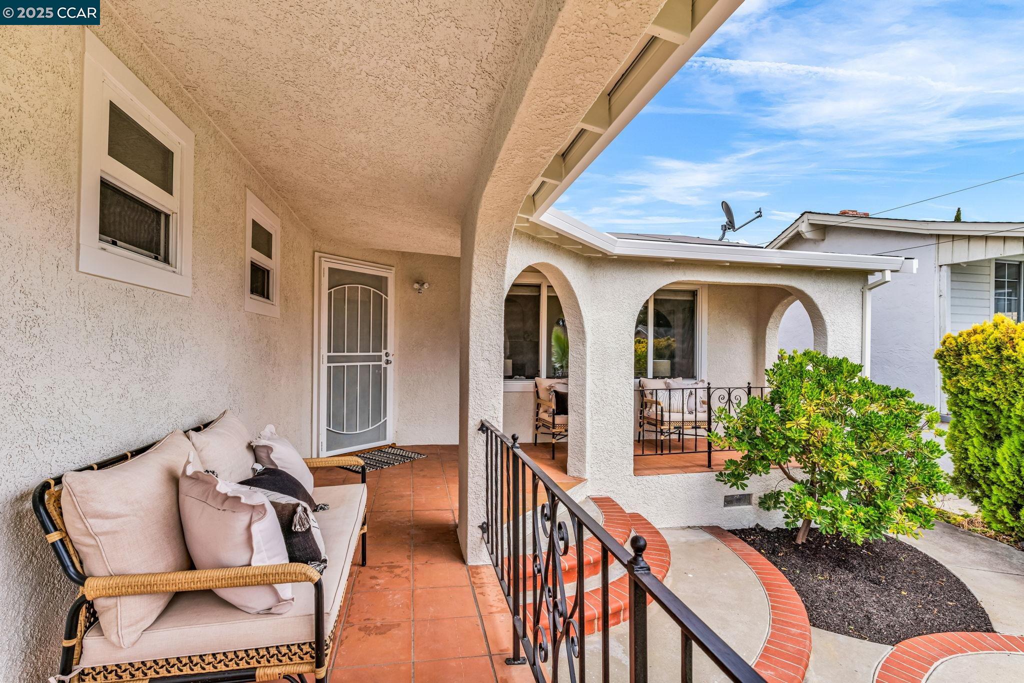 655 Tamarack Dr
