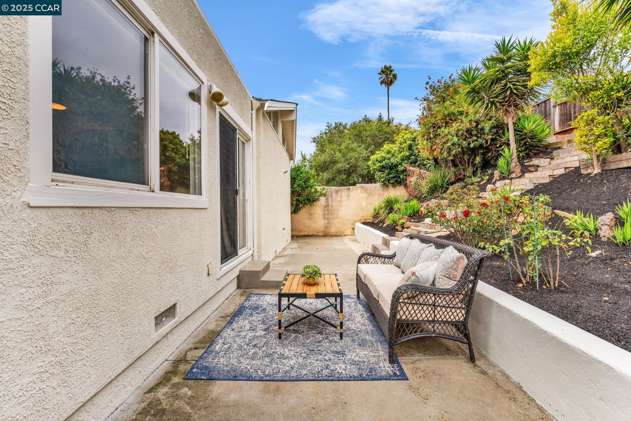 655 Tamarack Dr