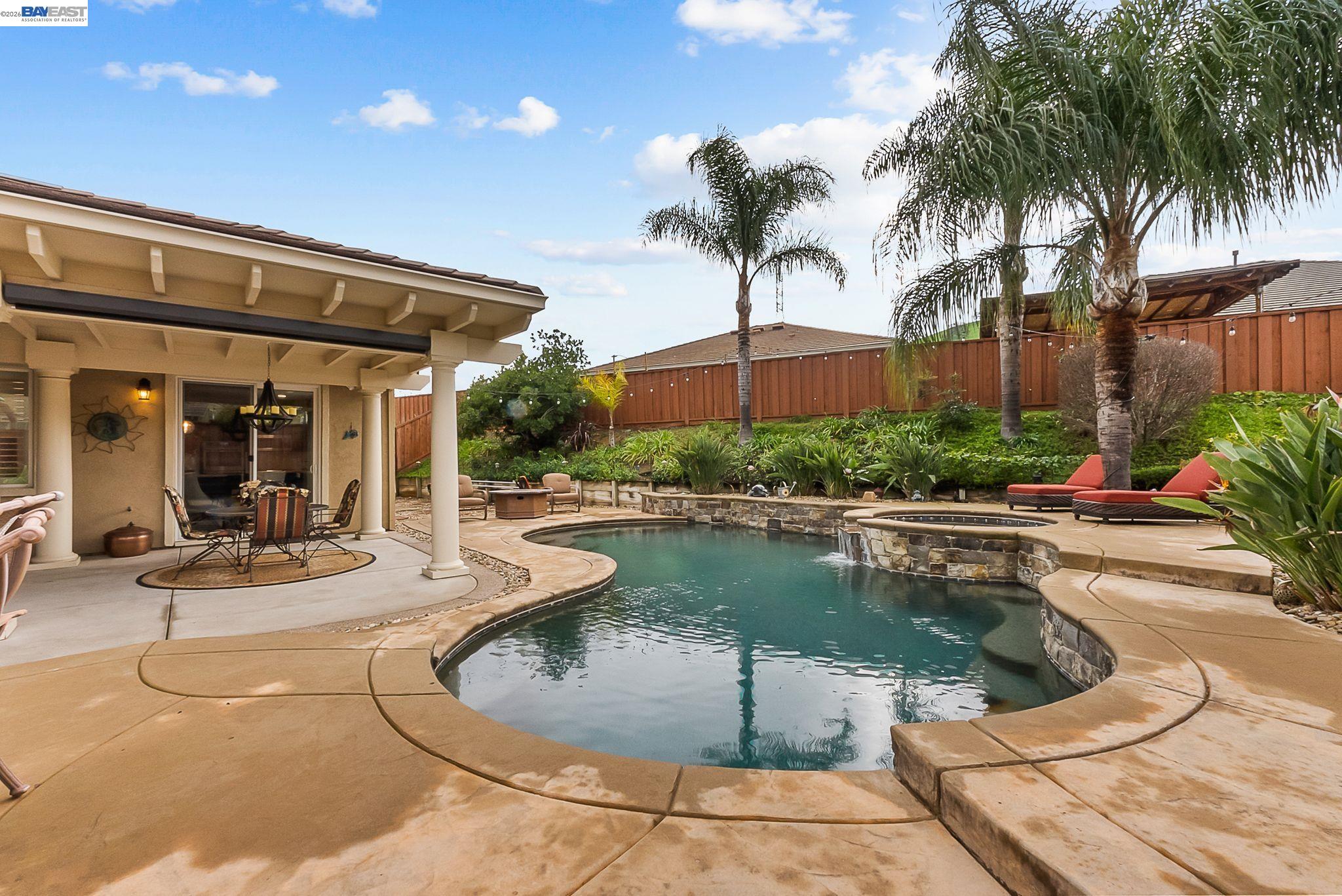 3800 Pintail Dr