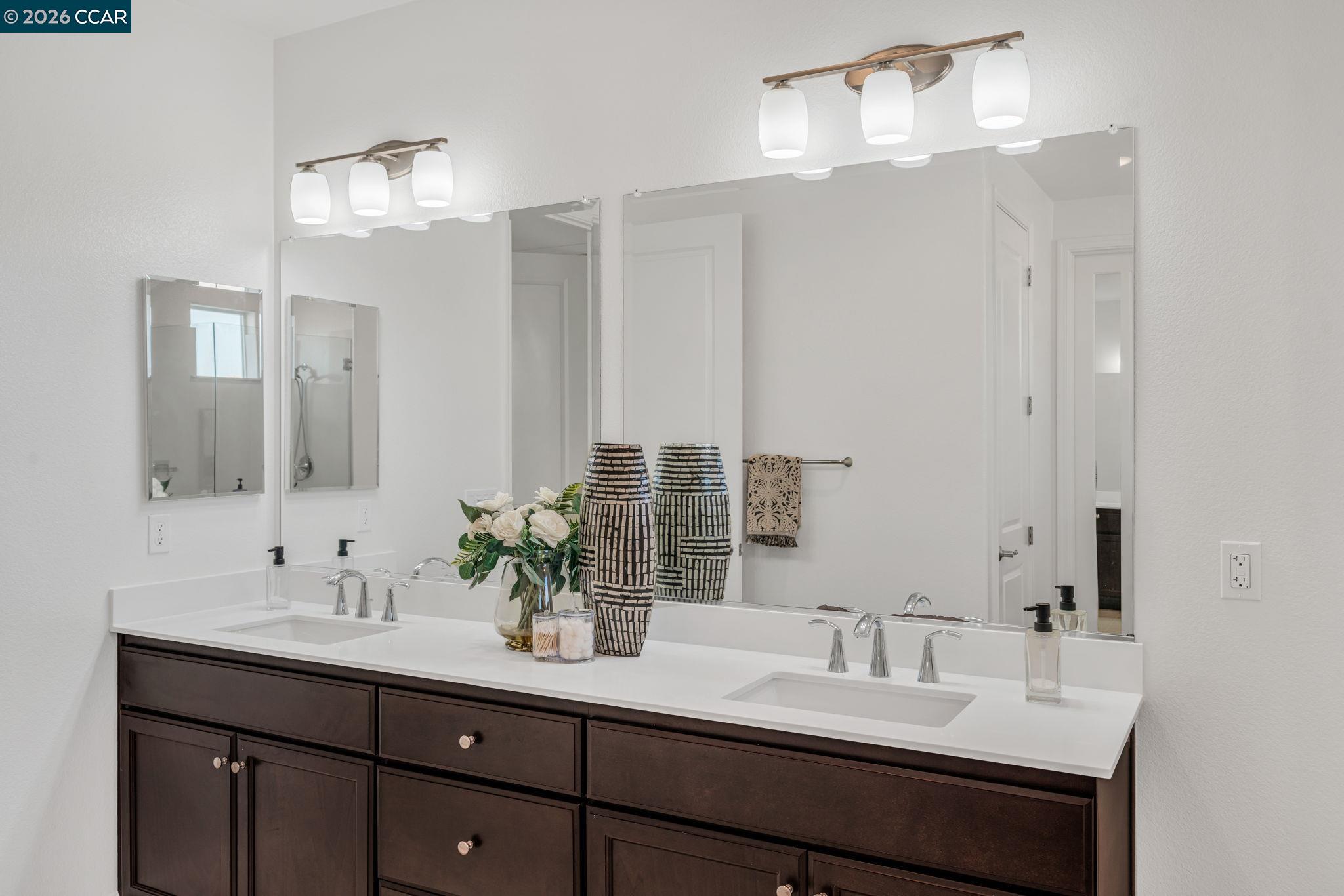 1553 S Perkins Place