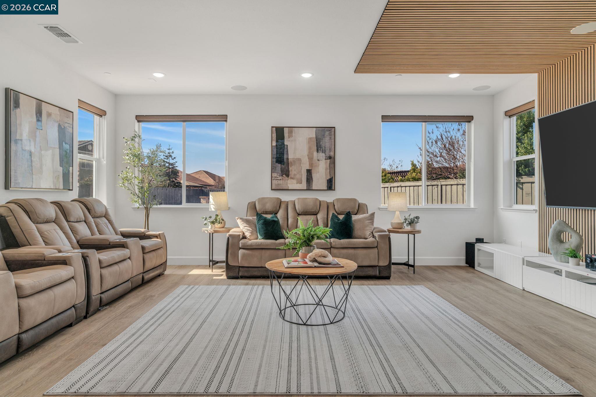 1553 S Perkins Place