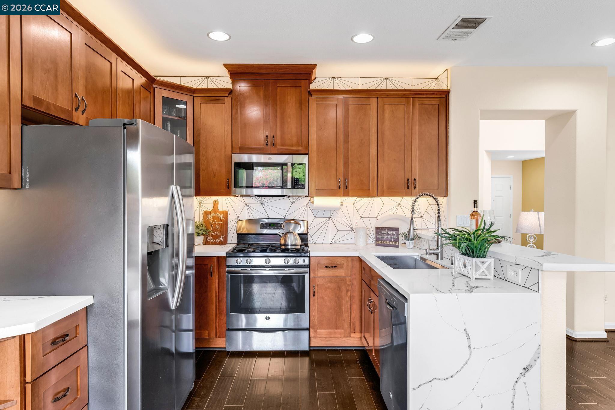 125 Shadowhill Cir