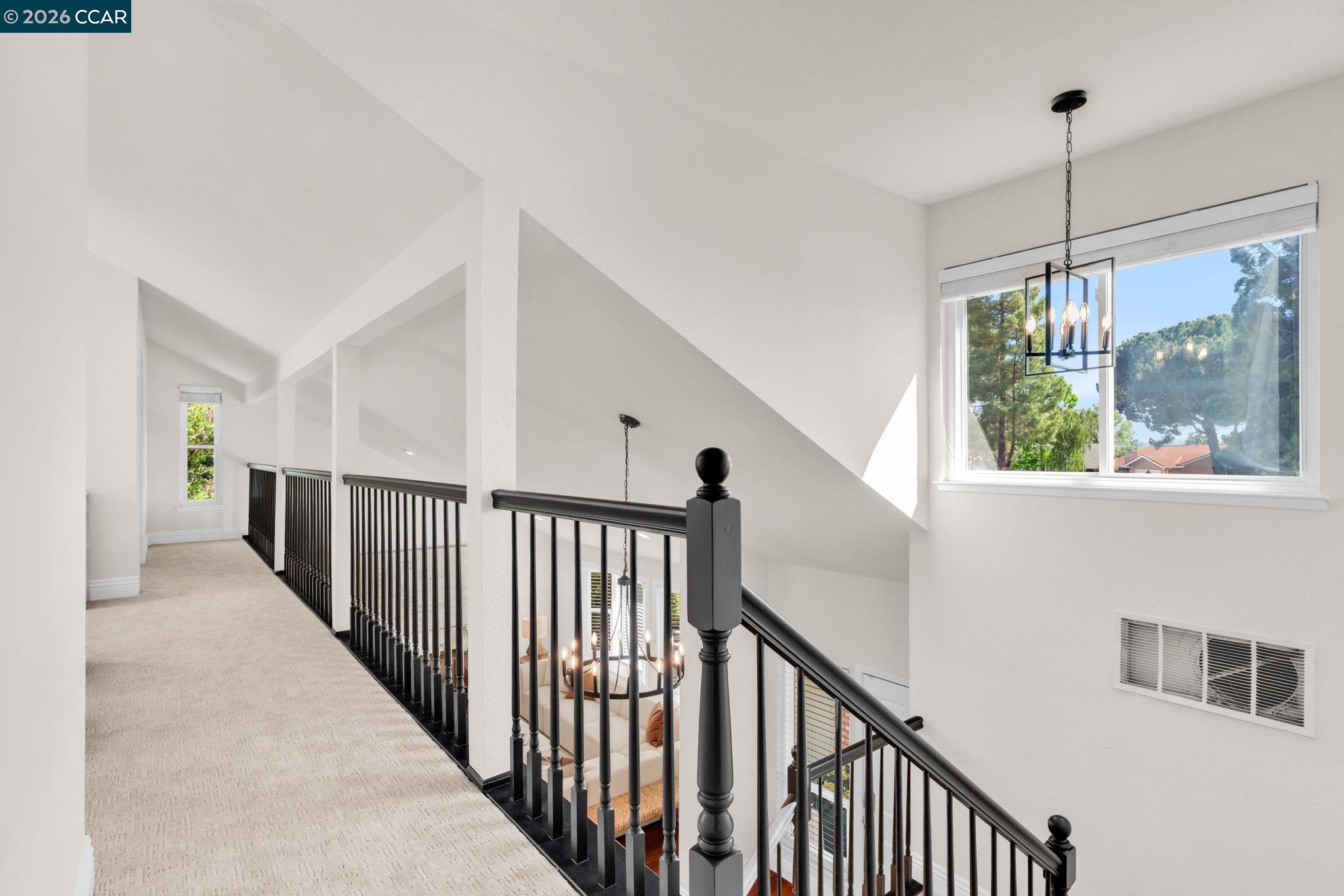880 El Capitan Dr