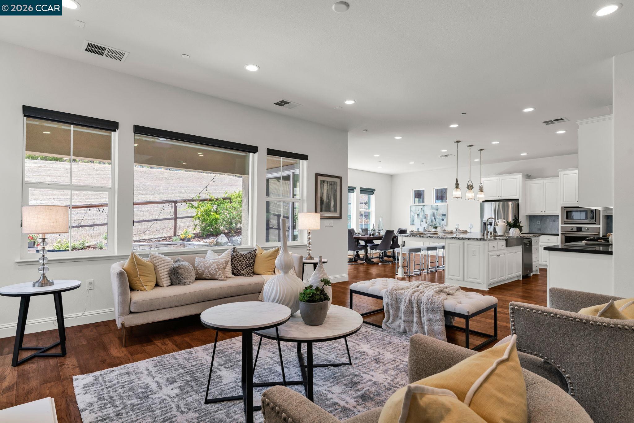 4252 Oak Knoll Dr