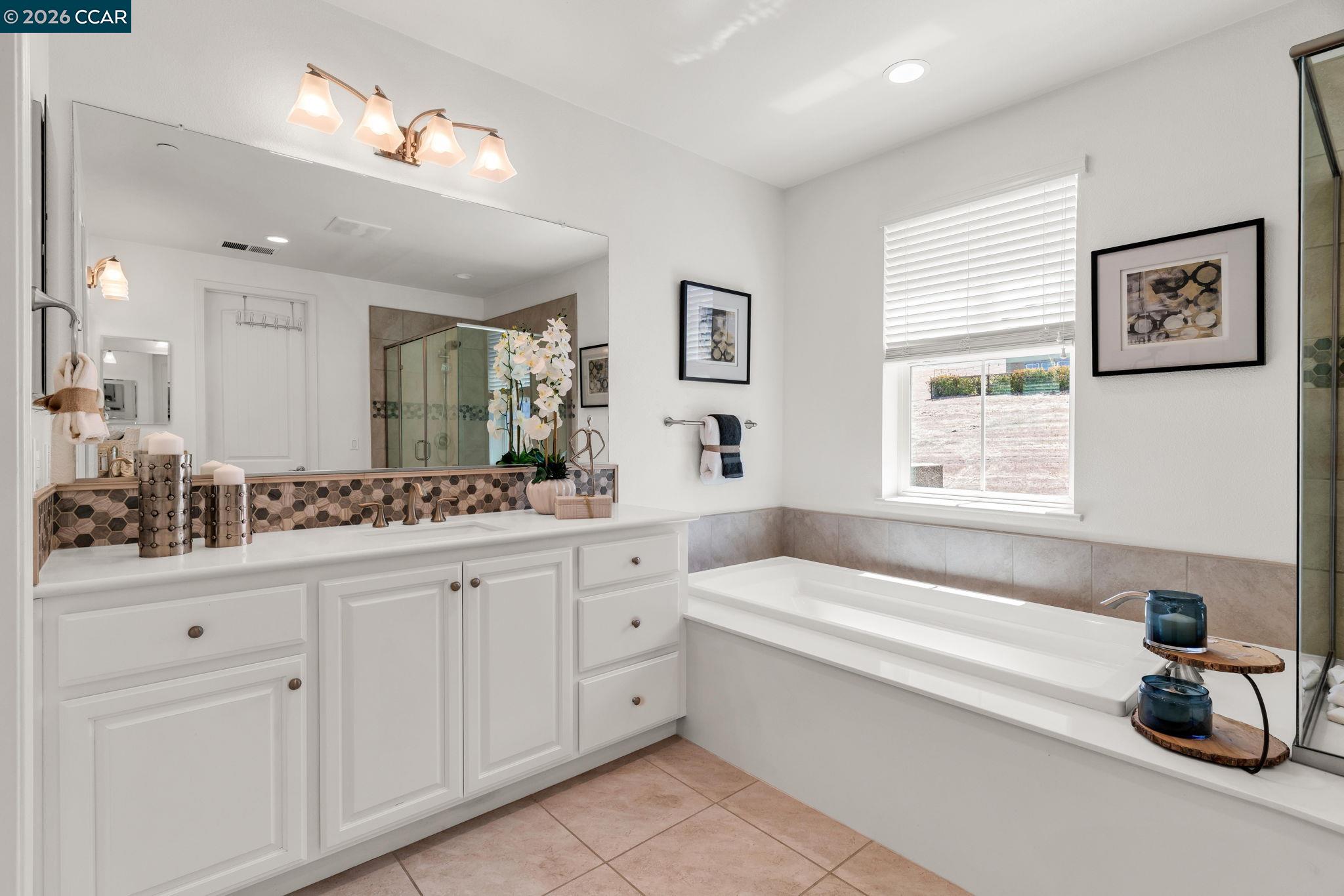 4252 Oak Knoll Dr