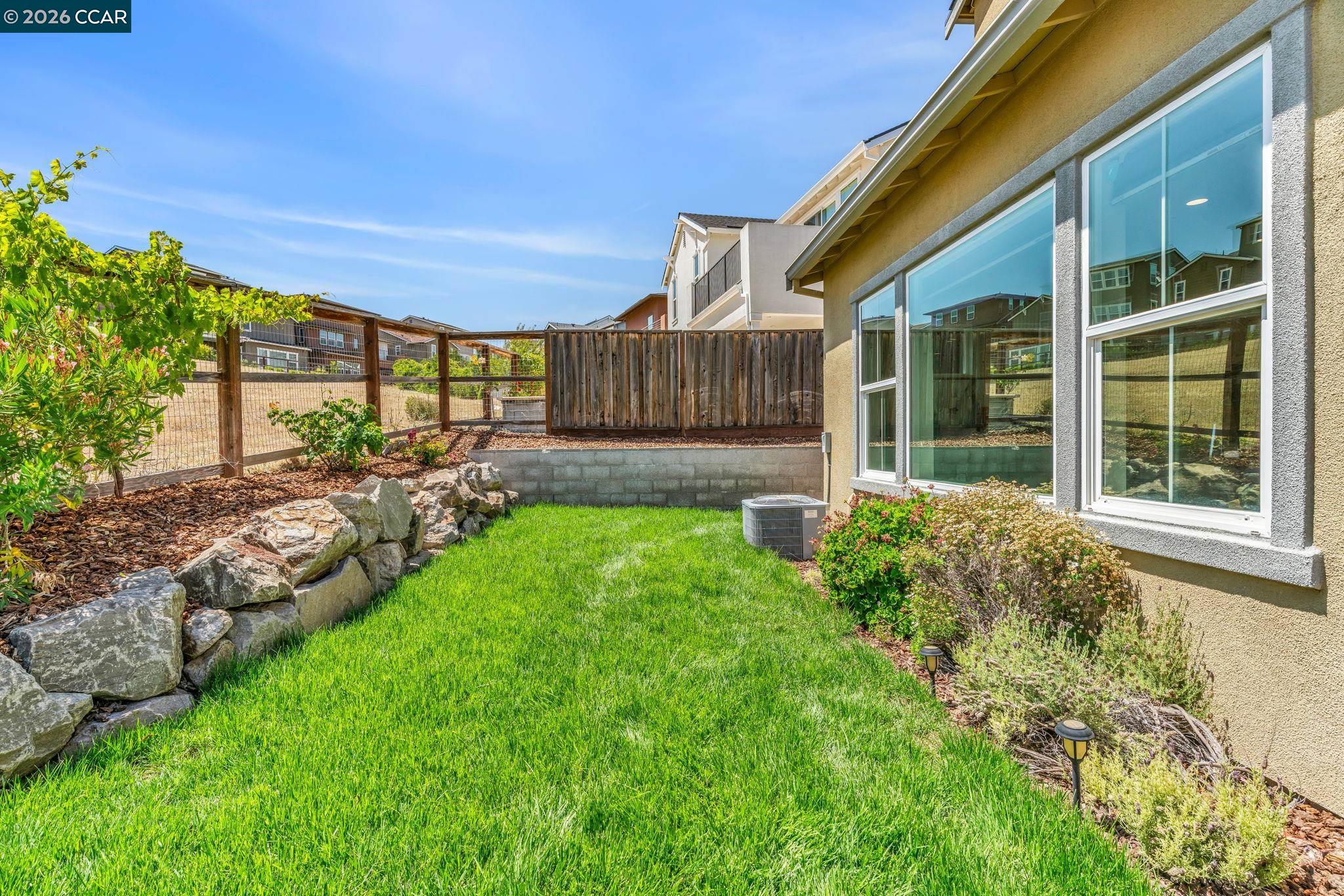 4252 Oak Knoll Dr