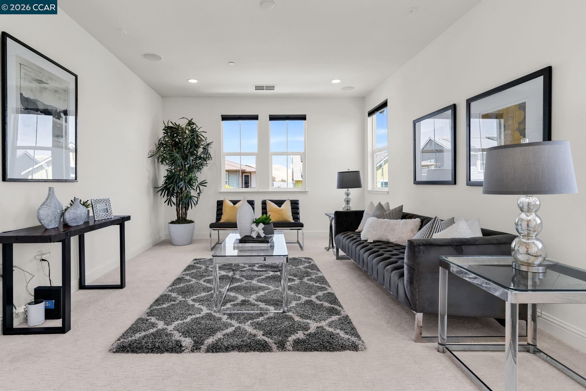 4252 Oak Knoll Dr