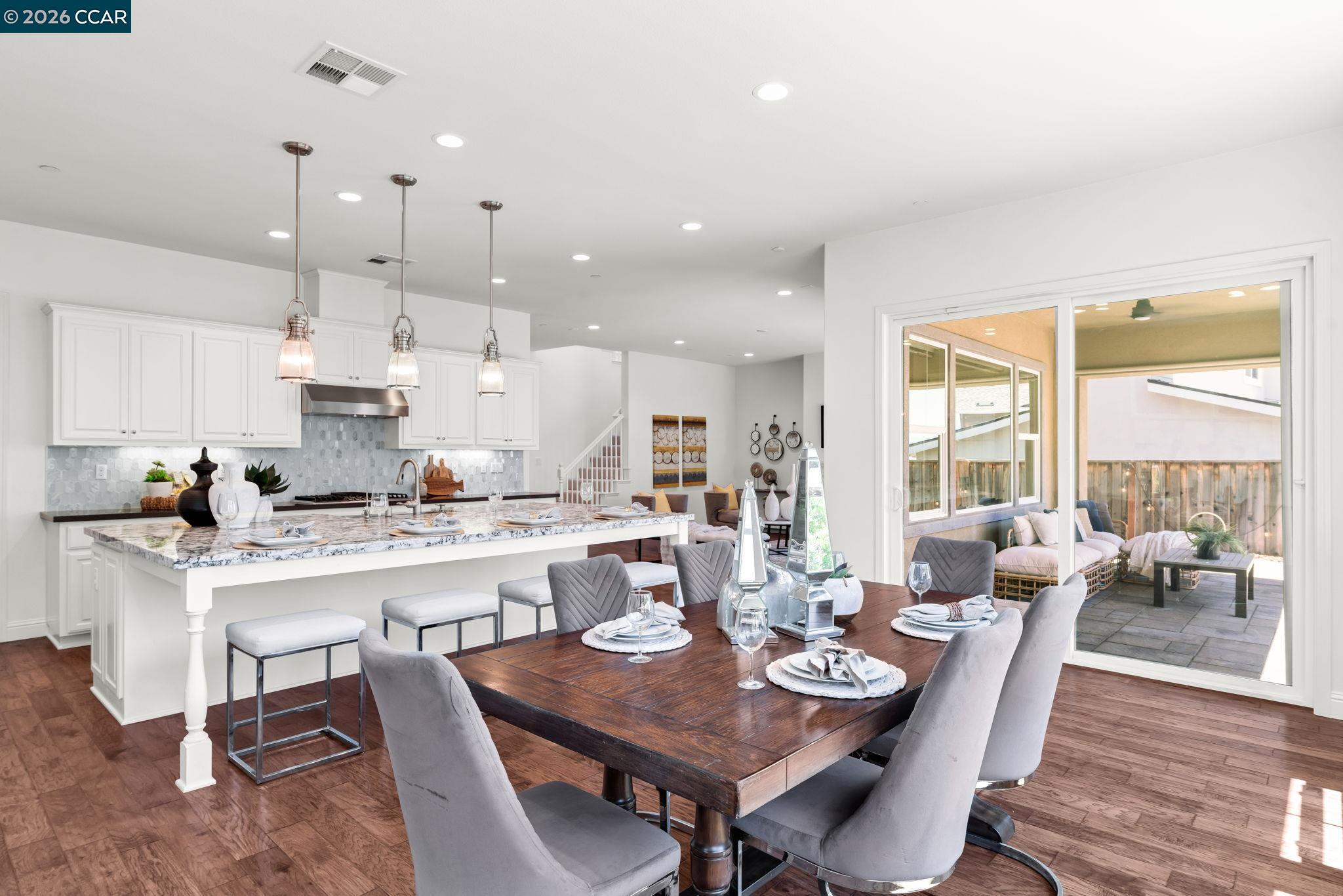 4252 Oak Knoll Dr