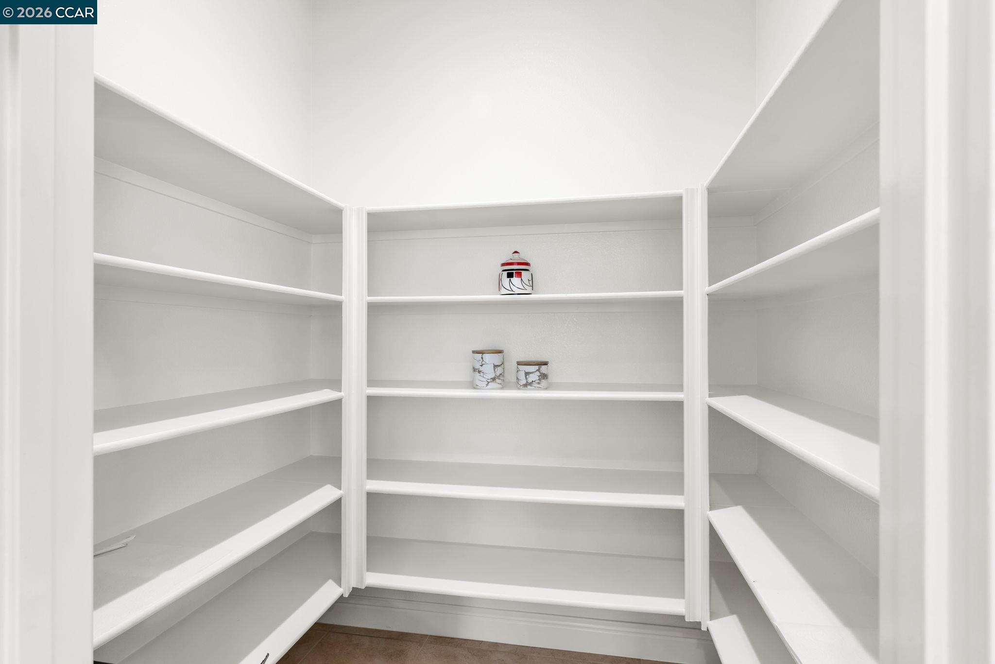 4252 Oak Knoll Dr