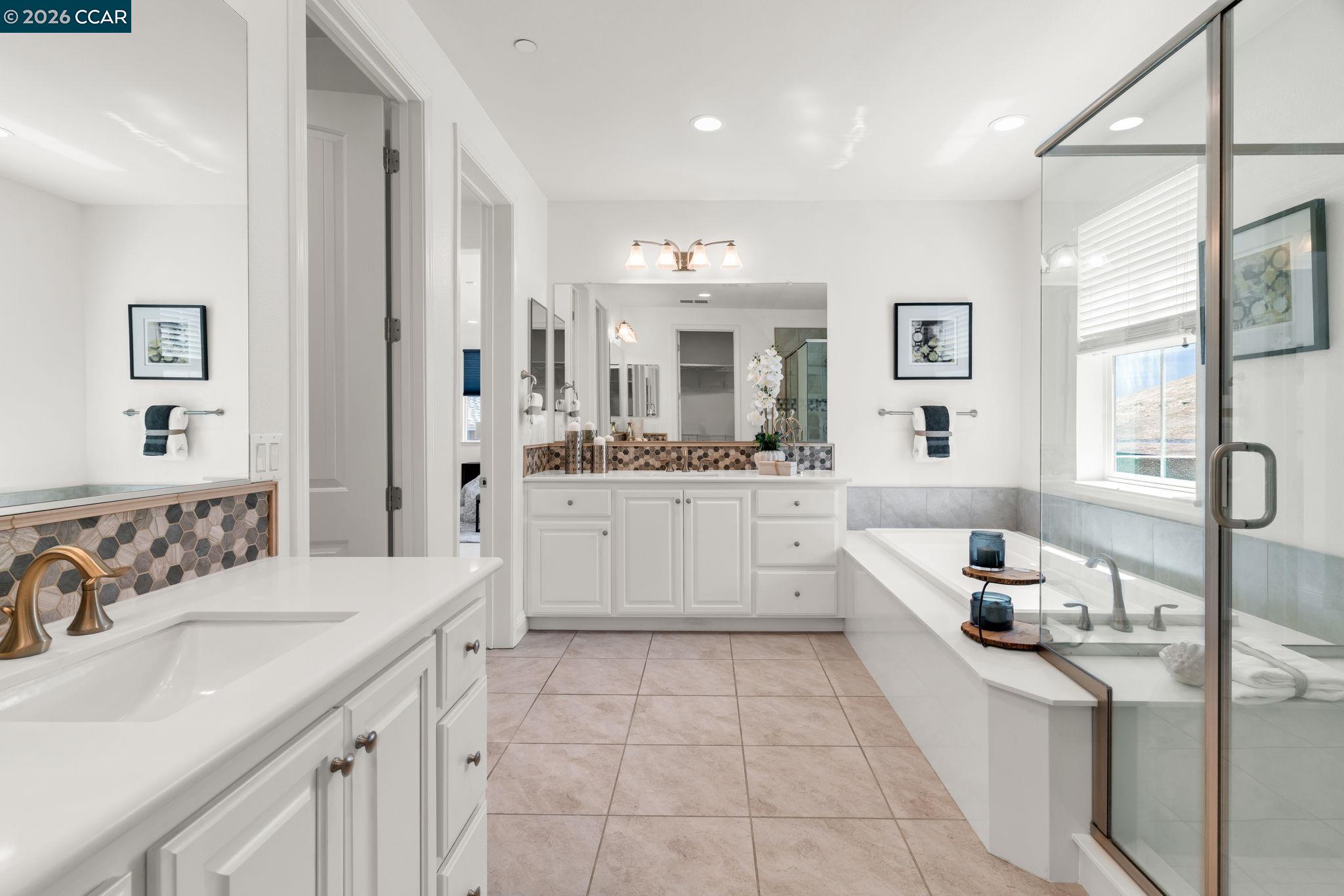 4252 Oak Knoll Dr