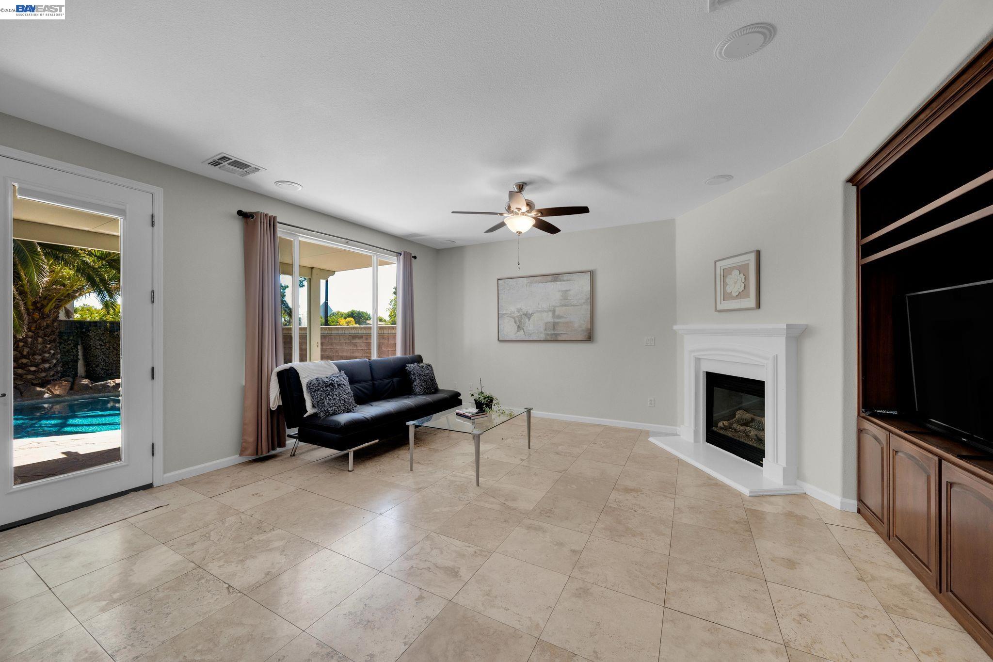 6391 Crystal Springs Cir